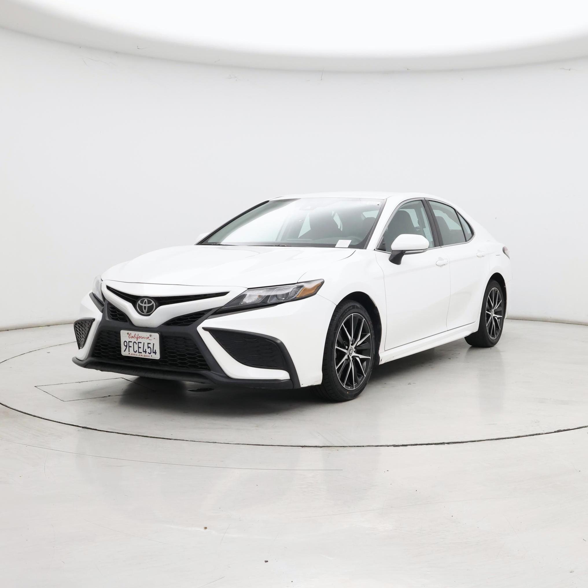 Thumbnail: 2023 Toyota Camry - 4