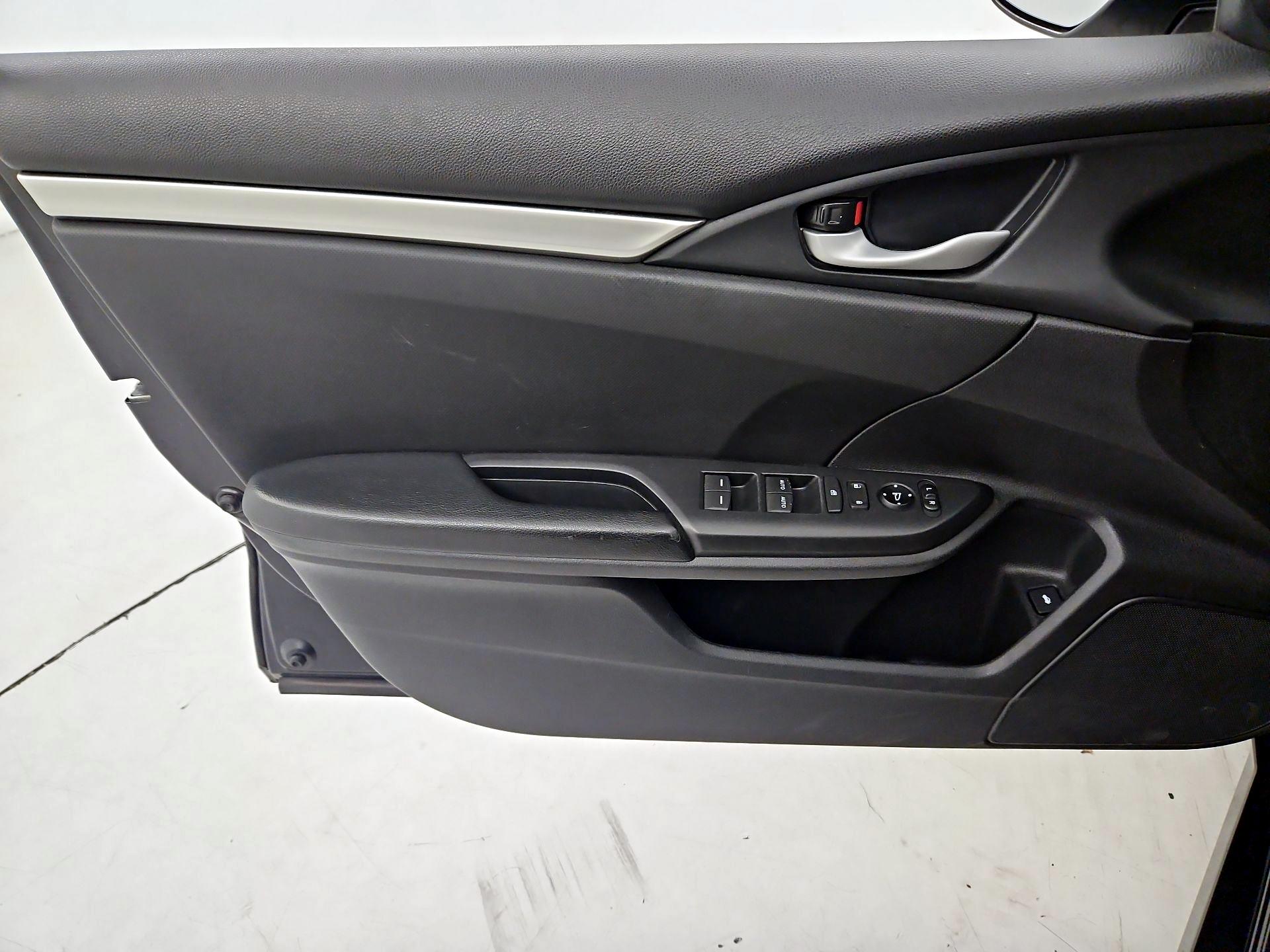 Thumbnail: 2020 Honda Civic - 12