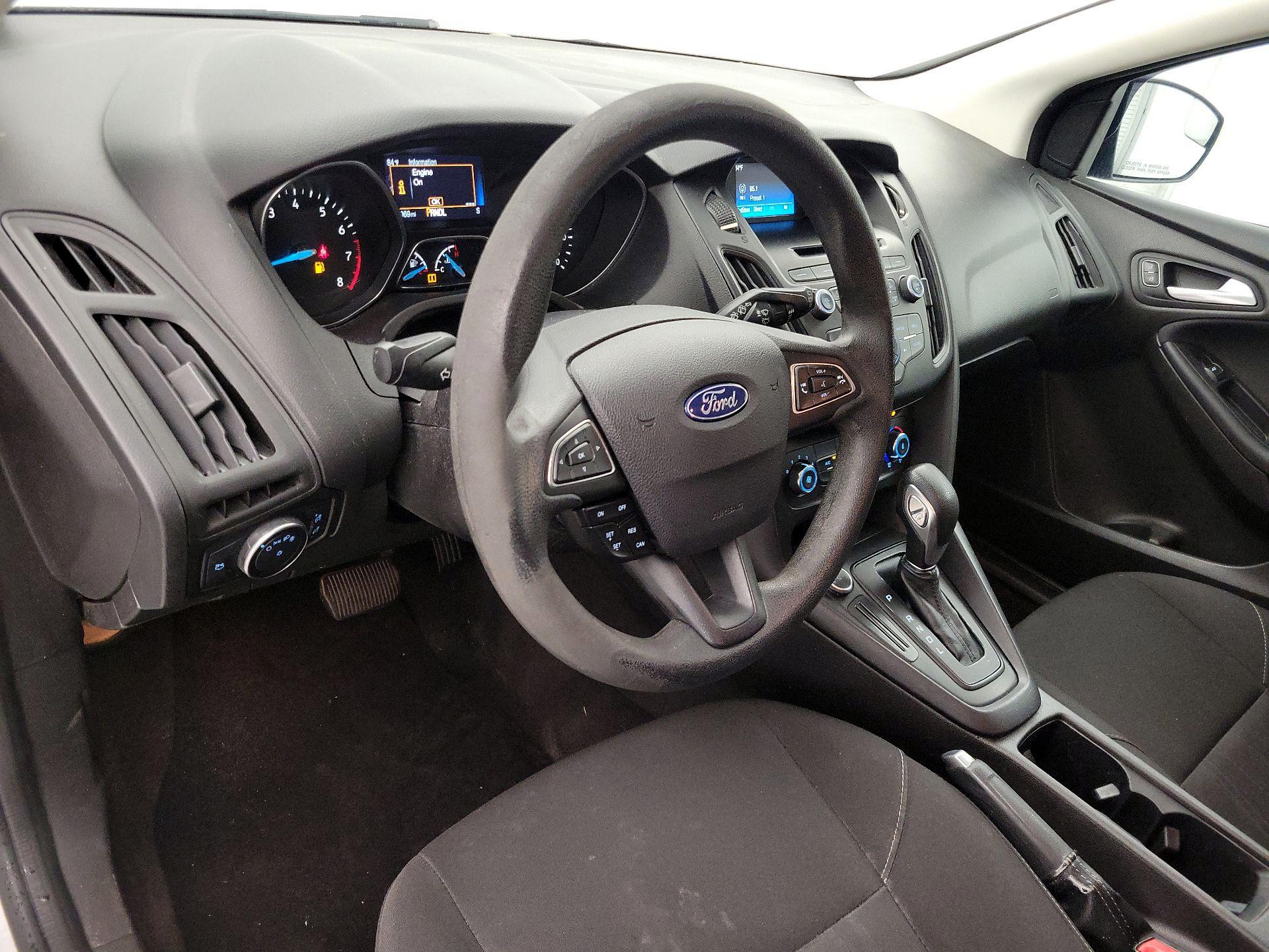 Thumbnail: 2017 Ford Focus - 9