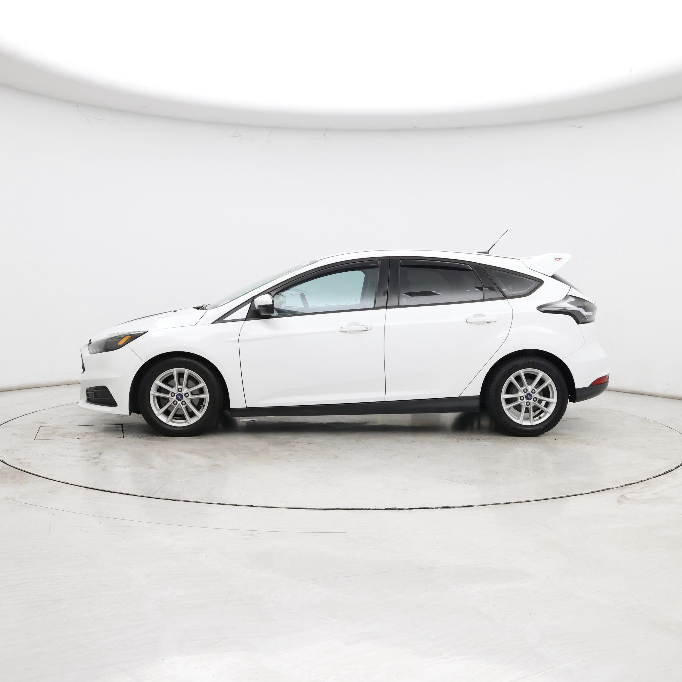 Thumbnail: 2017 Ford Focus - 3