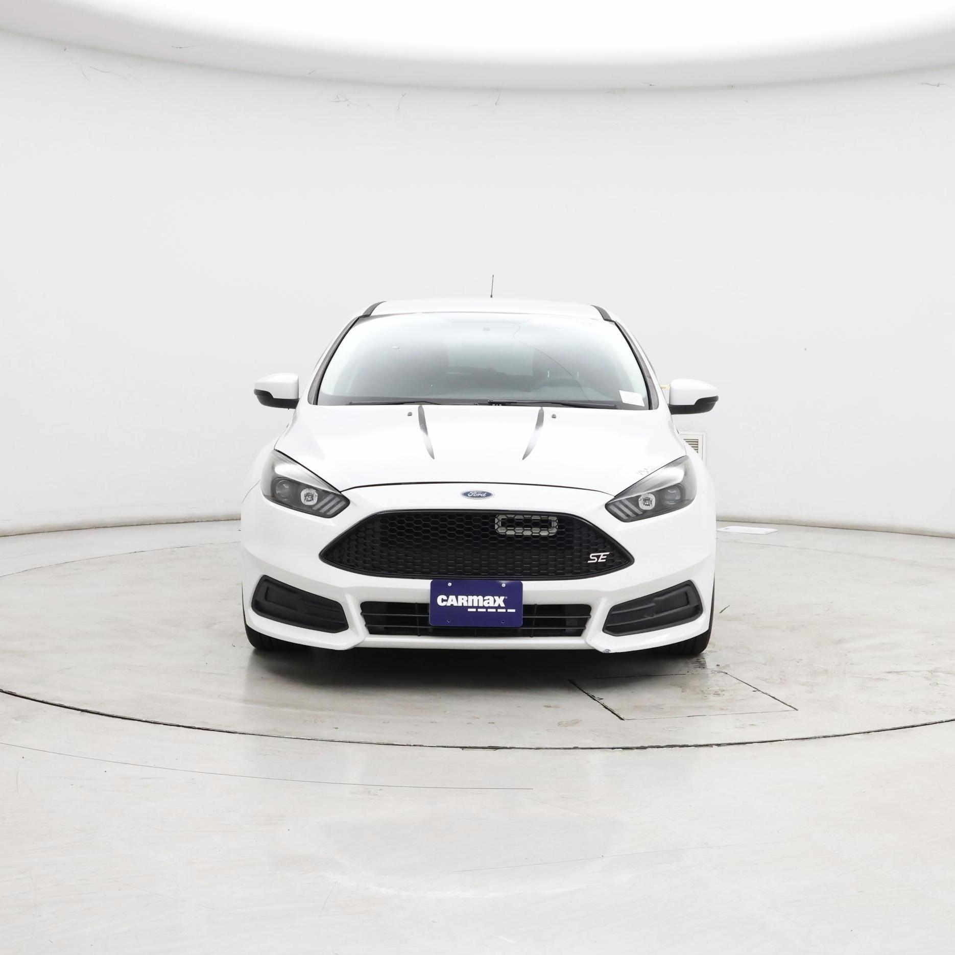 Thumbnail: 2017 Ford Focus - 5