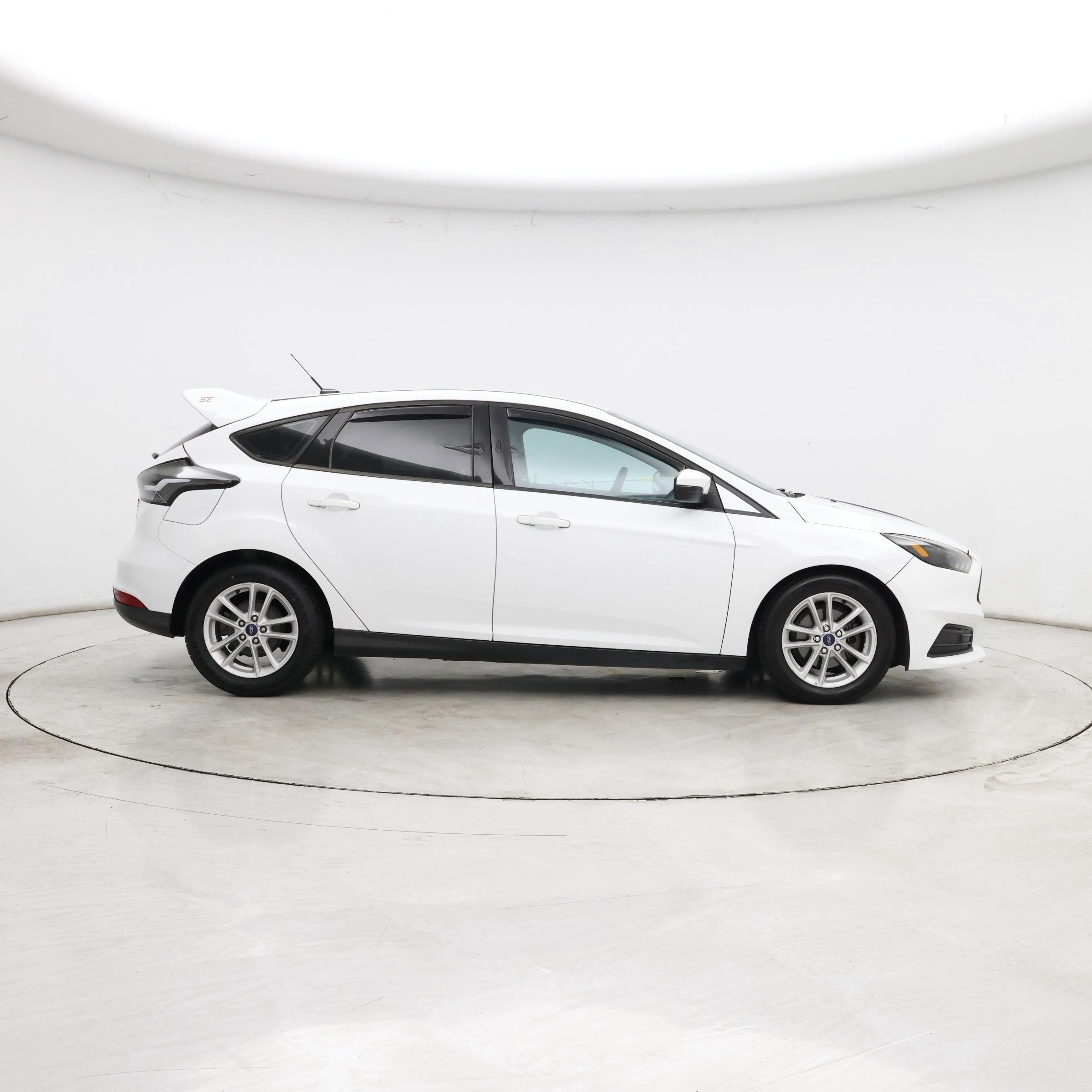 Thumbnail: 2017 Ford Focus - 7