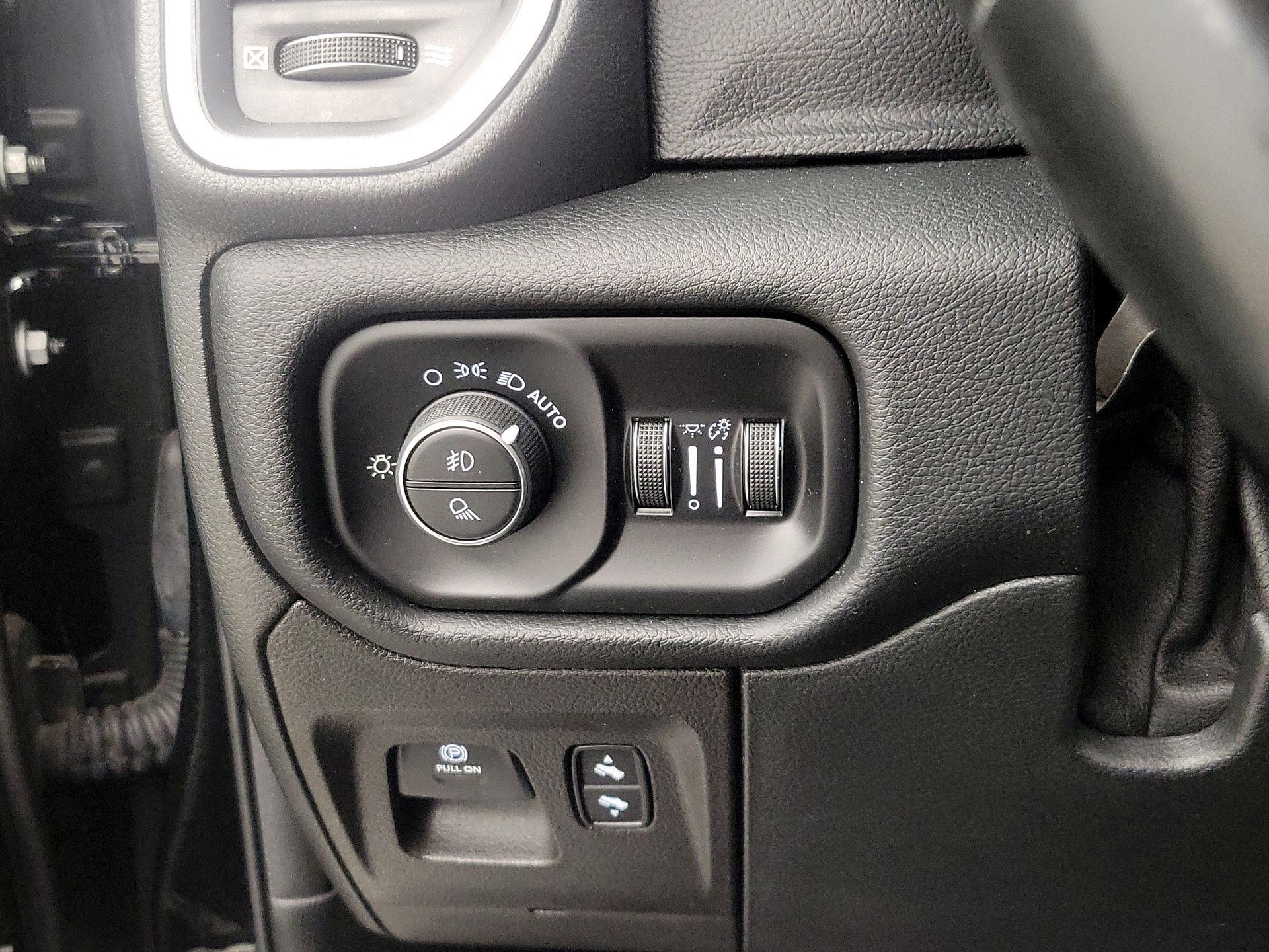 Thumbnail: 2021 RAM 1500 - 13