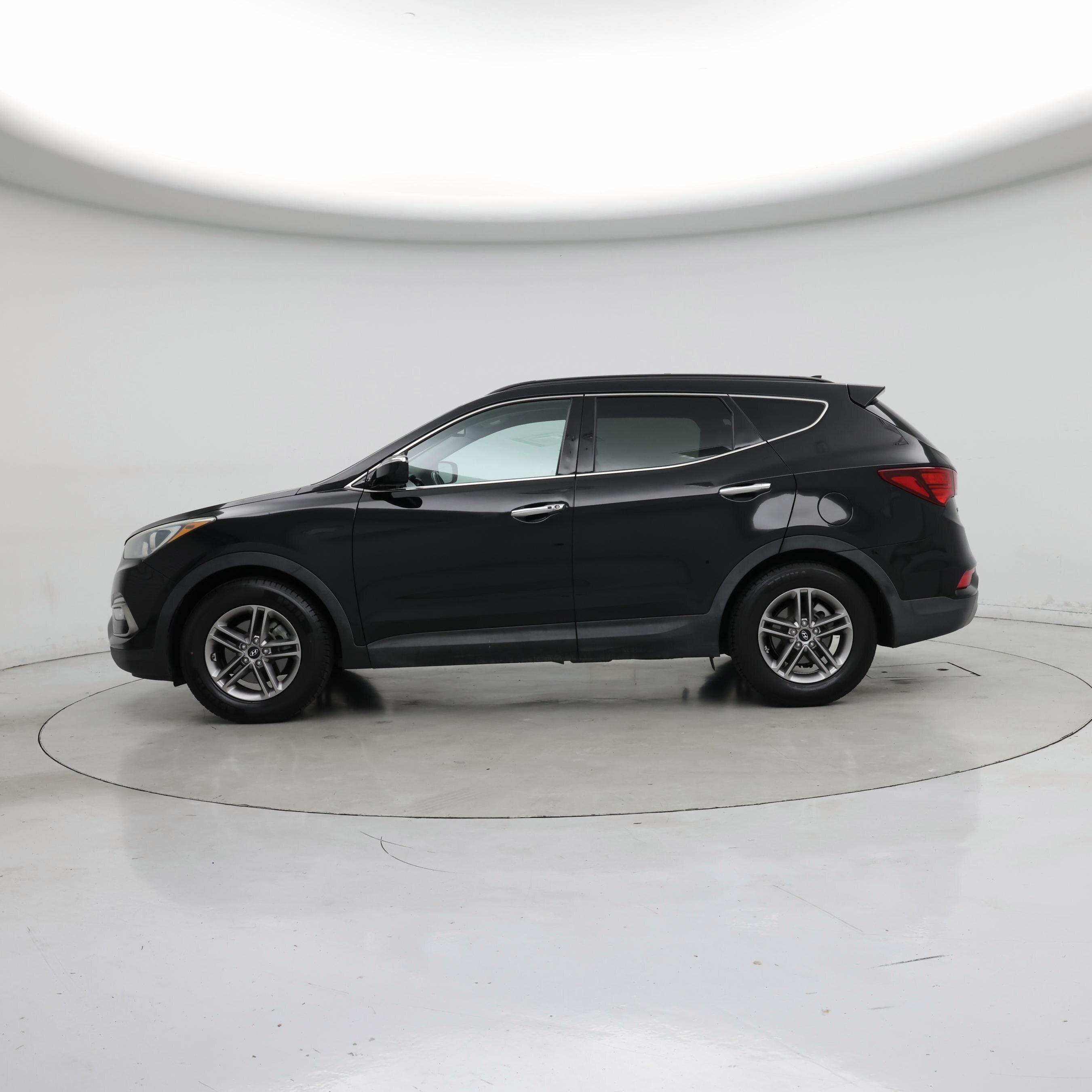 Thumbnail: 2017 Hyundai Santa Fe - 3
