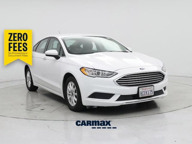 White 2018 Ford Fusion Sedan Front-Wheel Drive Automatic