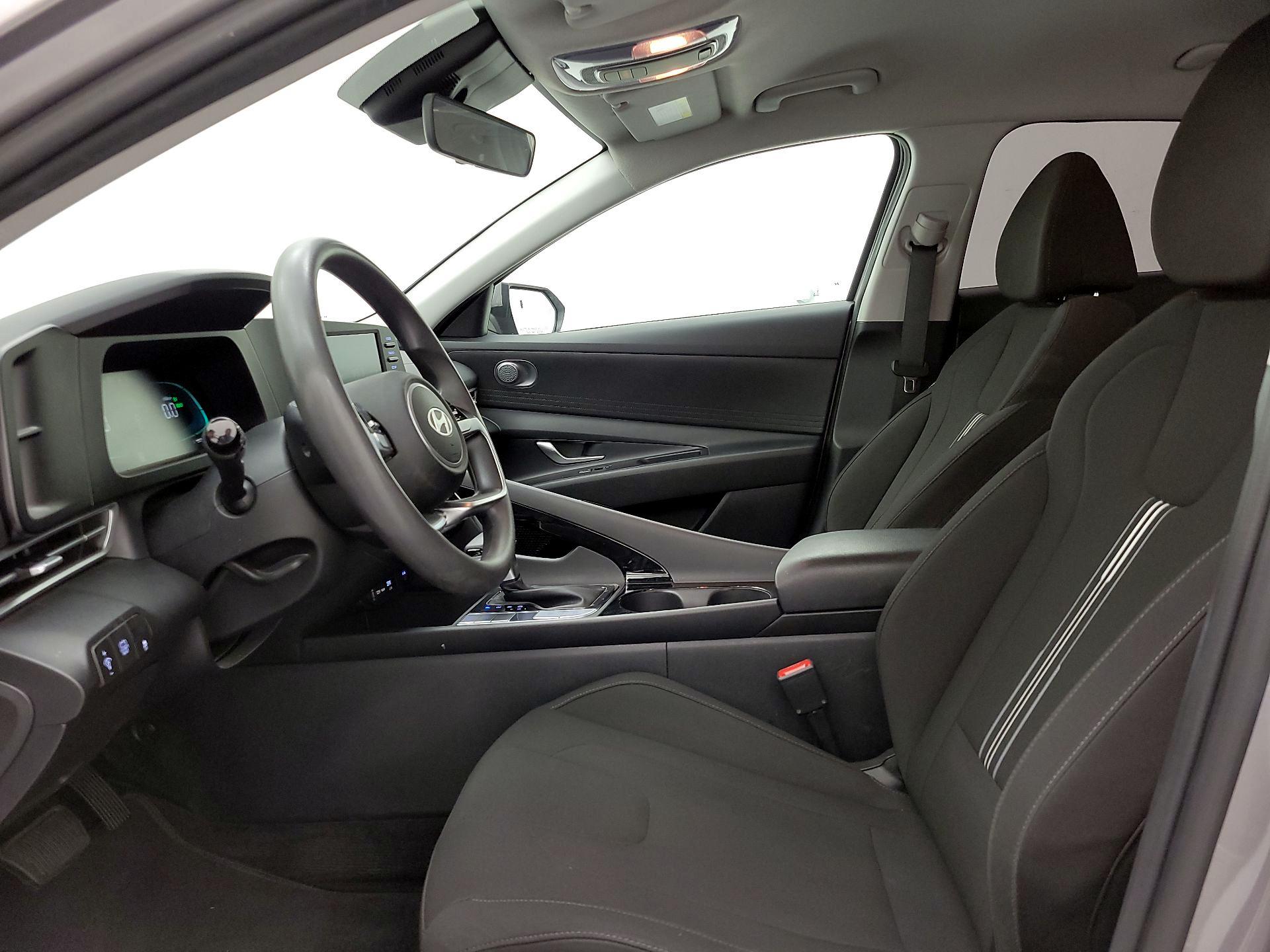 Thumbnail: 2025 Hyundai Elantra - 11