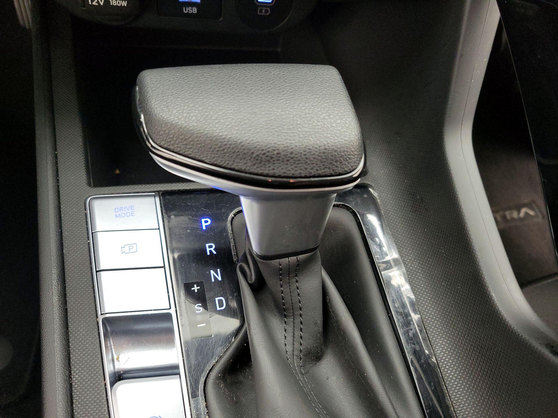 Thumbnail: 2025 Hyundai Elantra - 17