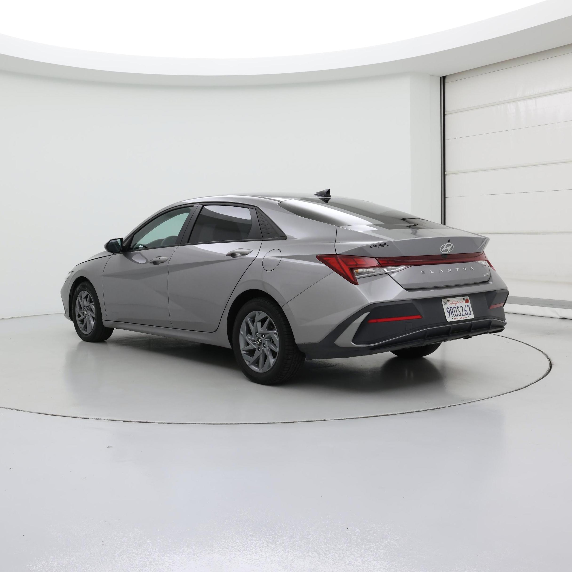 Thumbnail: 2025 Hyundai Elantra - 2