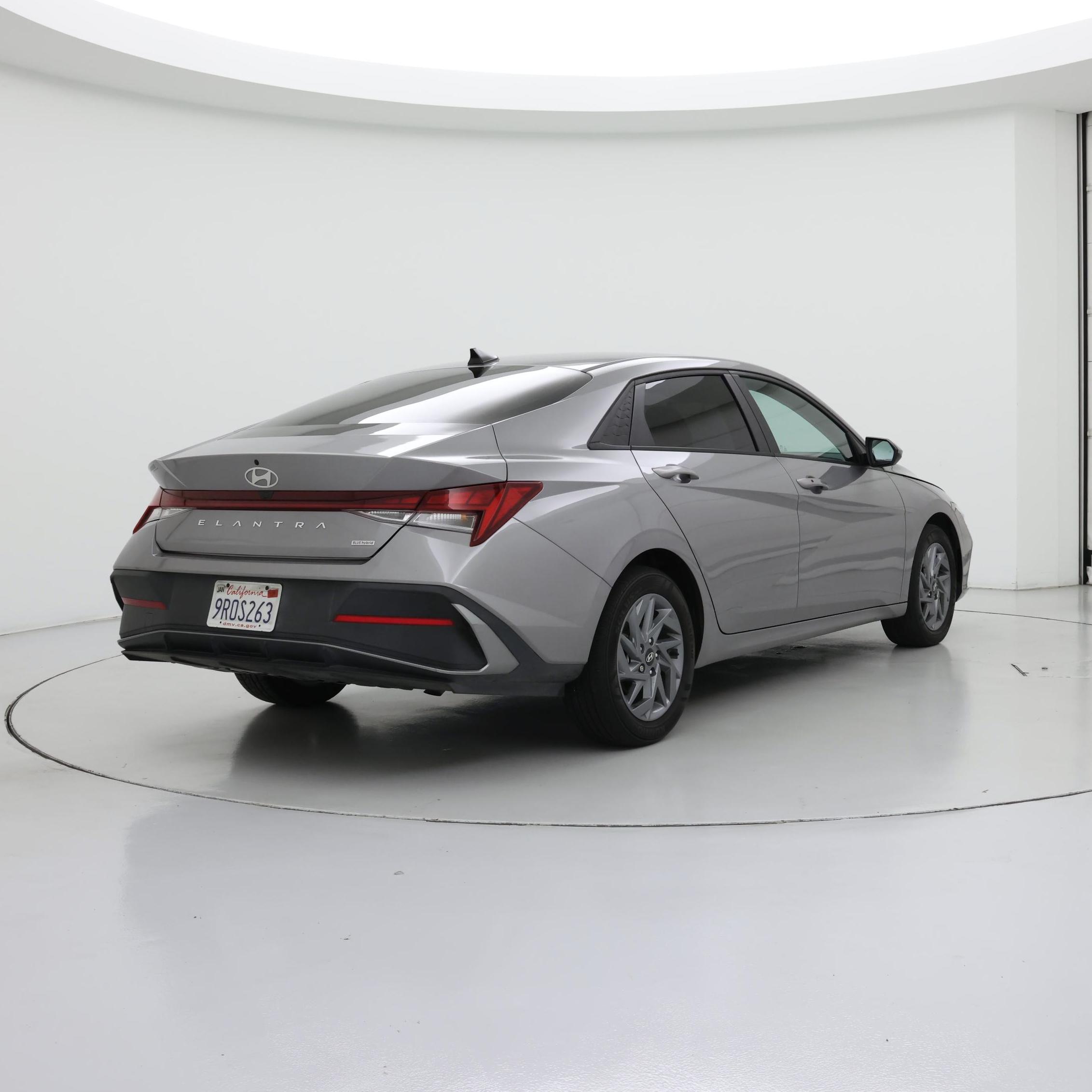 Thumbnail: 2025 Hyundai Elantra - 8