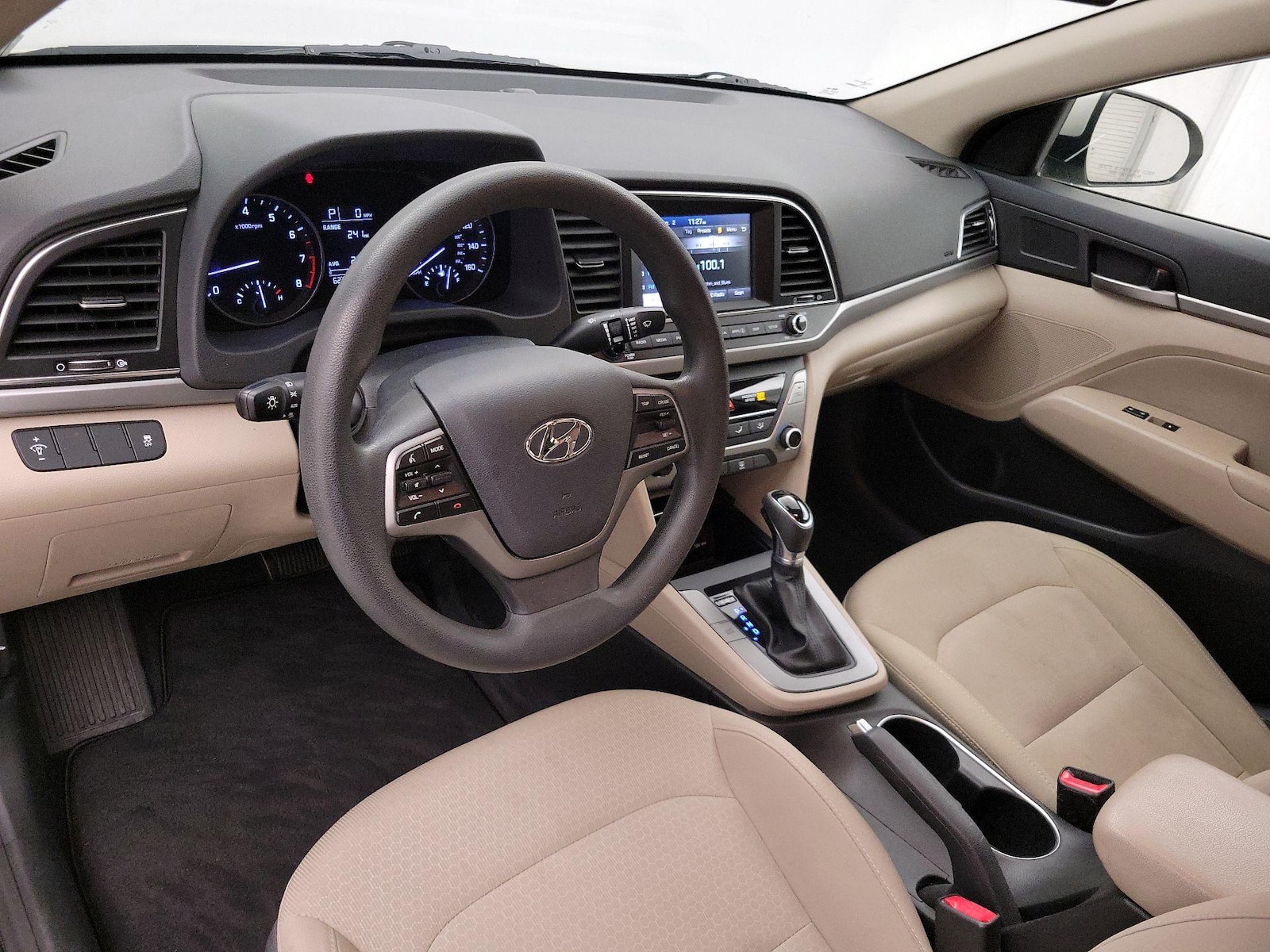 2017 Hyundai Elantra SE - Photo 10