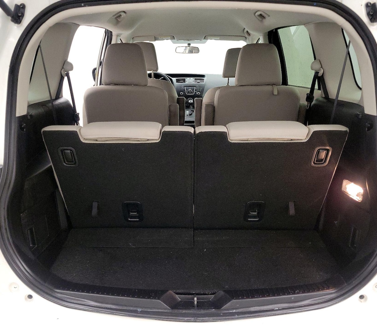 Trunk/Cargo (Seats Up)