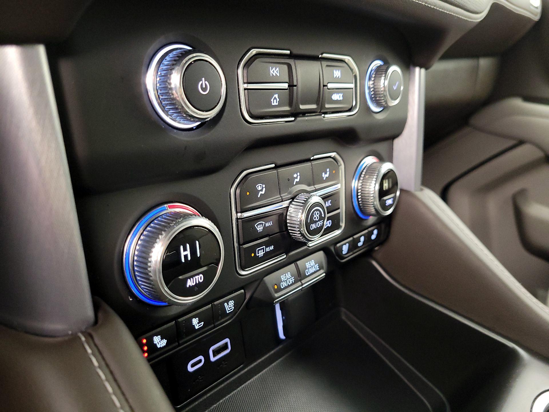 Thumbnail: 2024 GMC Yukon - 16