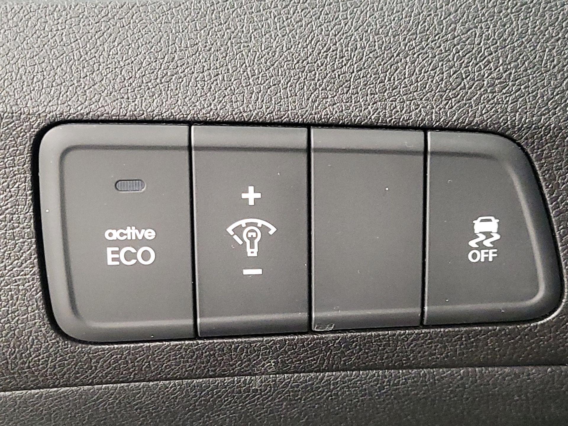 Thumbnail: 2014 Hyundai Elantra - 13