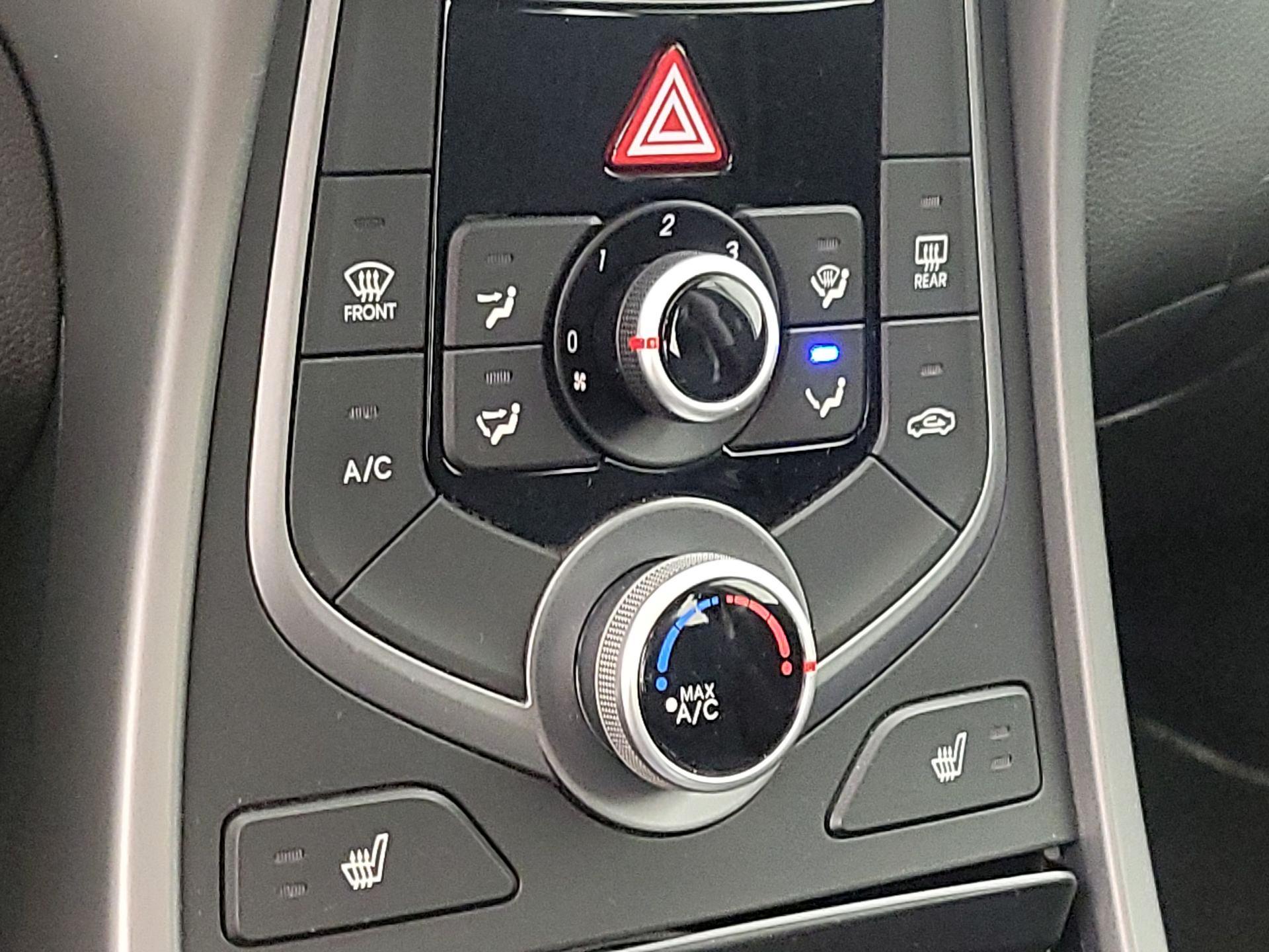 Thumbnail: 2014 Hyundai Elantra - 15