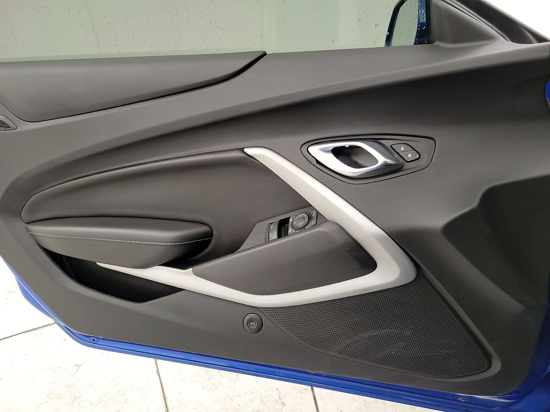 Thumbnail: 2018 Chevrolet Camaro - 12