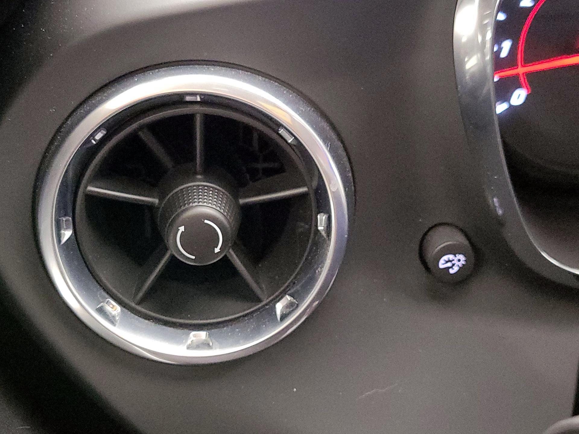 Thumbnail: 2018 Chevrolet Camaro - 13