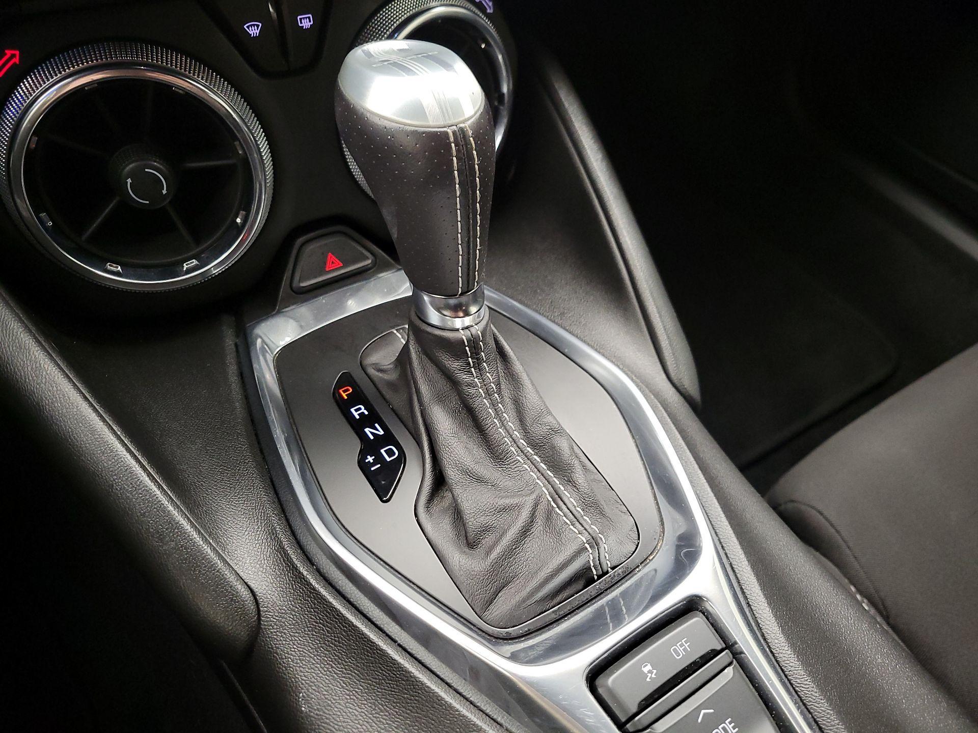 Thumbnail: 2018 Chevrolet Camaro - 17