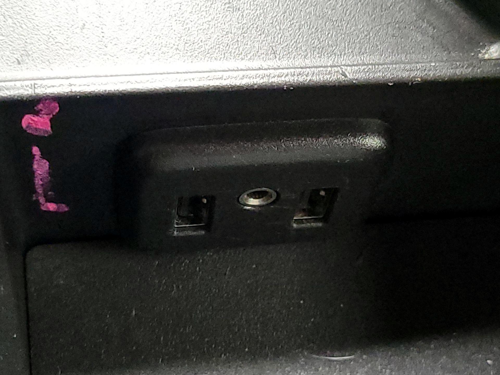 Thumbnail: 2018 Chevrolet Camaro - 18