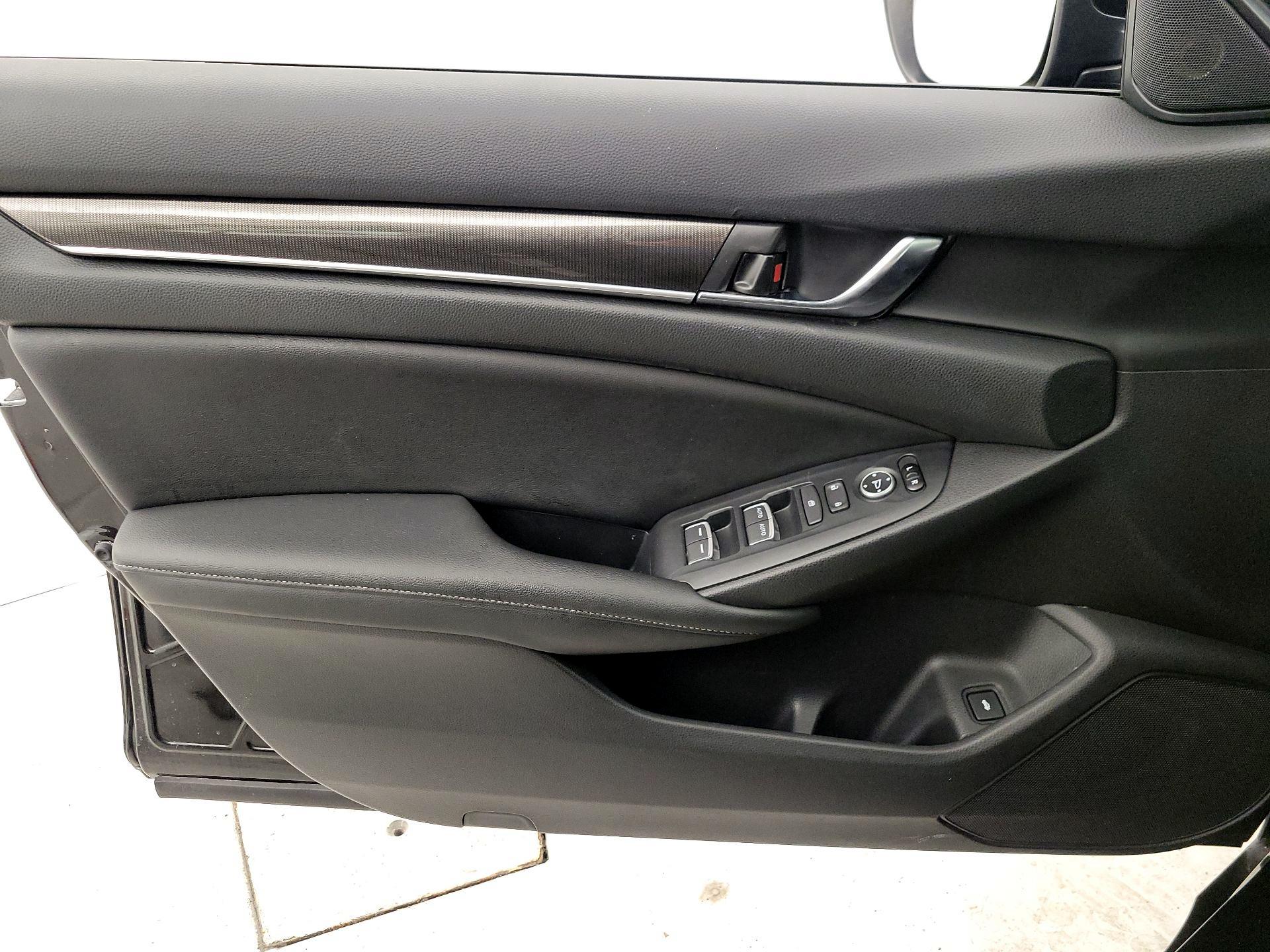 Thumbnail: 2019 Honda Accord - 12