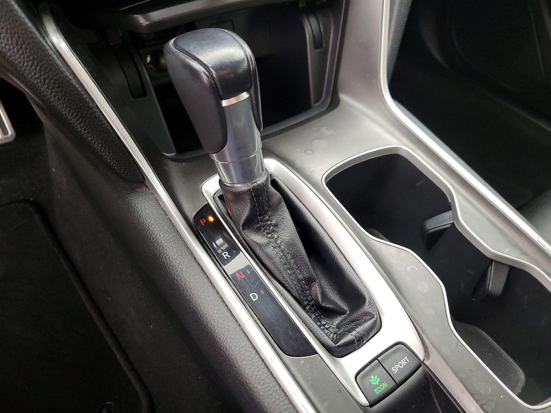 Thumbnail: 2019 Honda Accord - 17