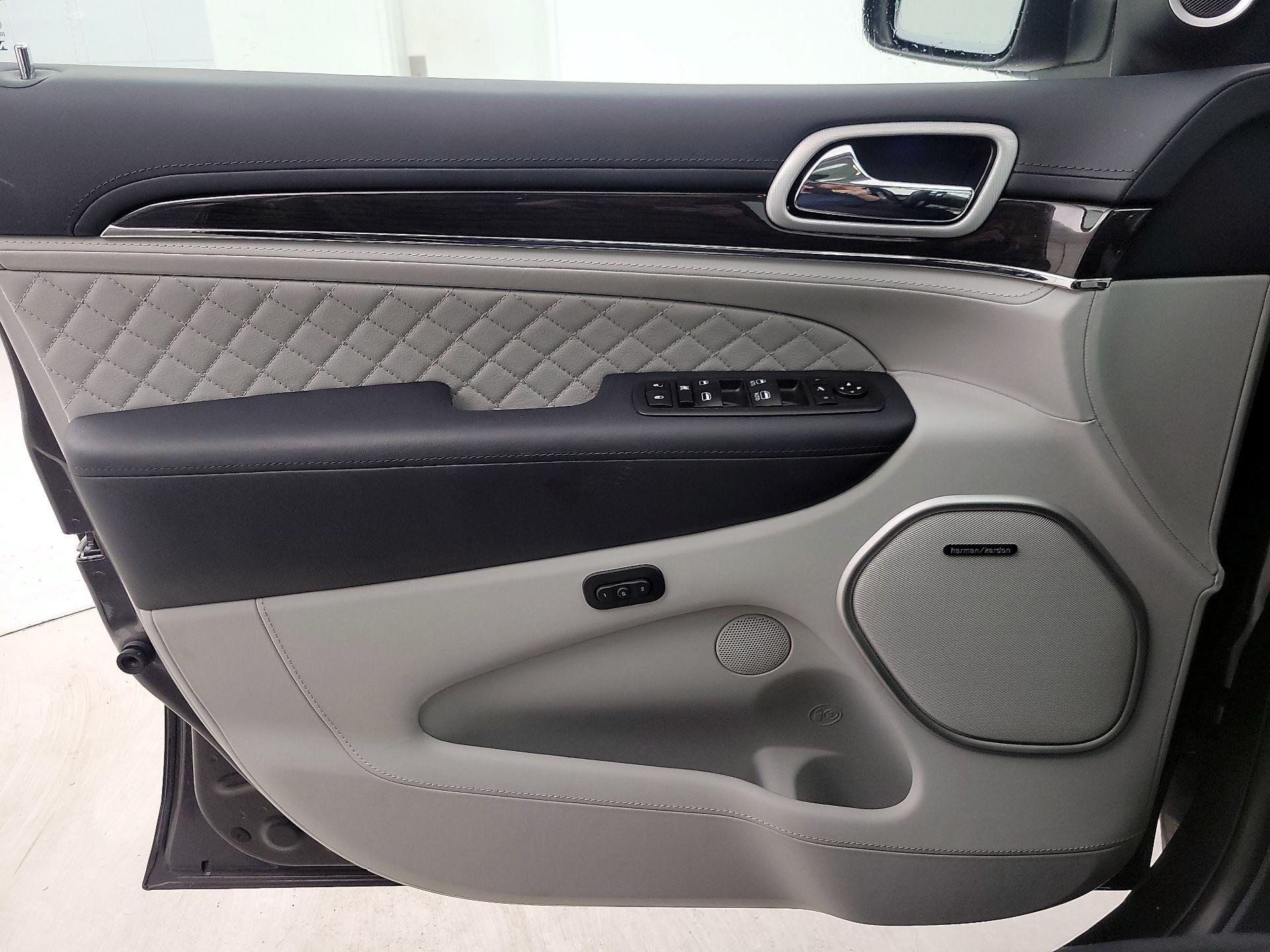 Thumbnail: 2021 Jeep Grand Cherokee - 12