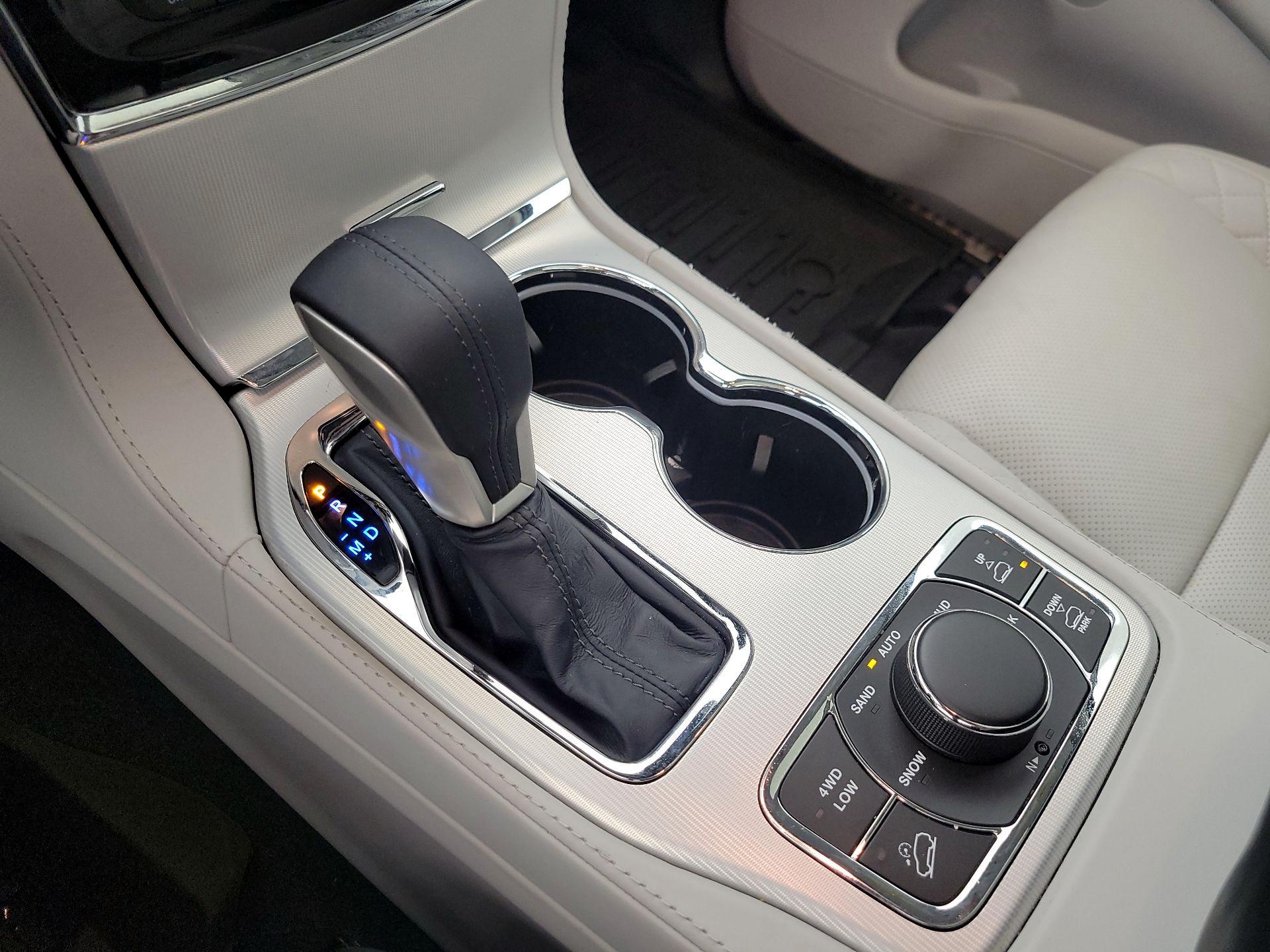 Thumbnail: 2021 Jeep Grand Cherokee - 18