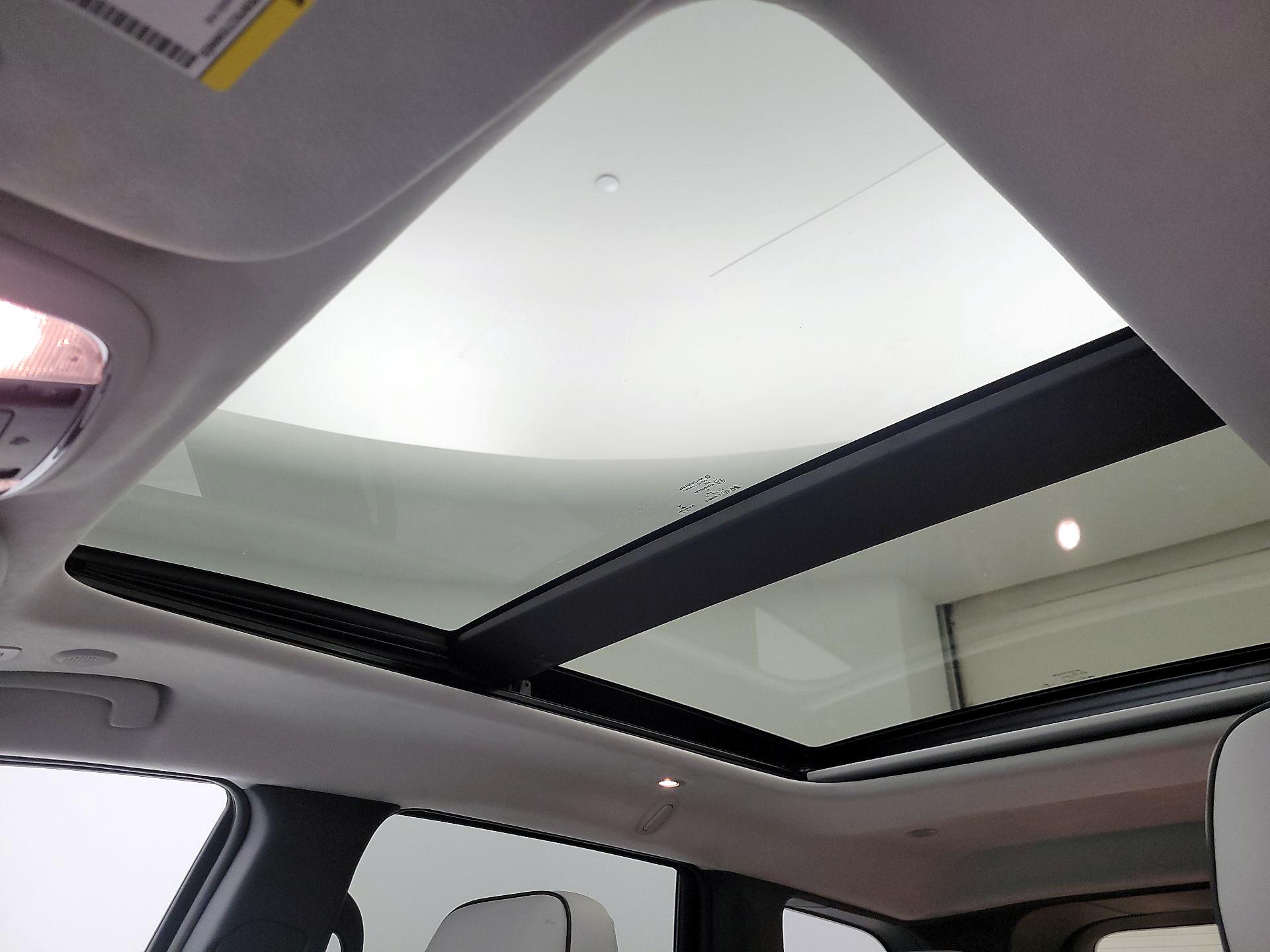 Thumbnail: 2021 Jeep Grand Cherokee - 20