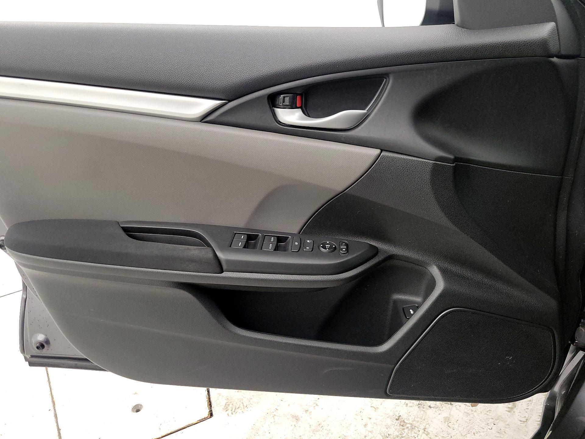 Thumbnail: 2019 Honda Civic - 12