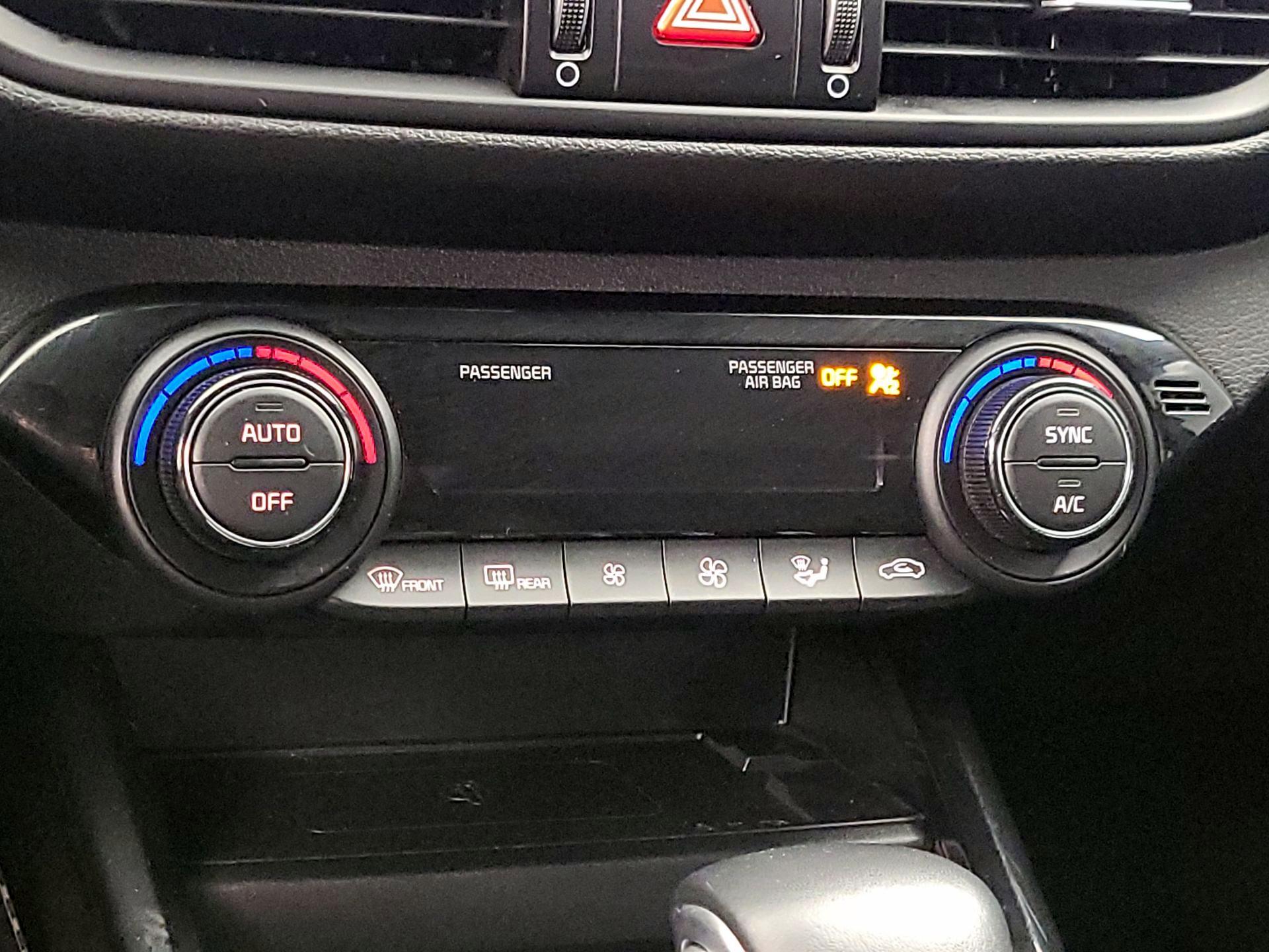 Thumbnail: 2023 Kia Forte - 16