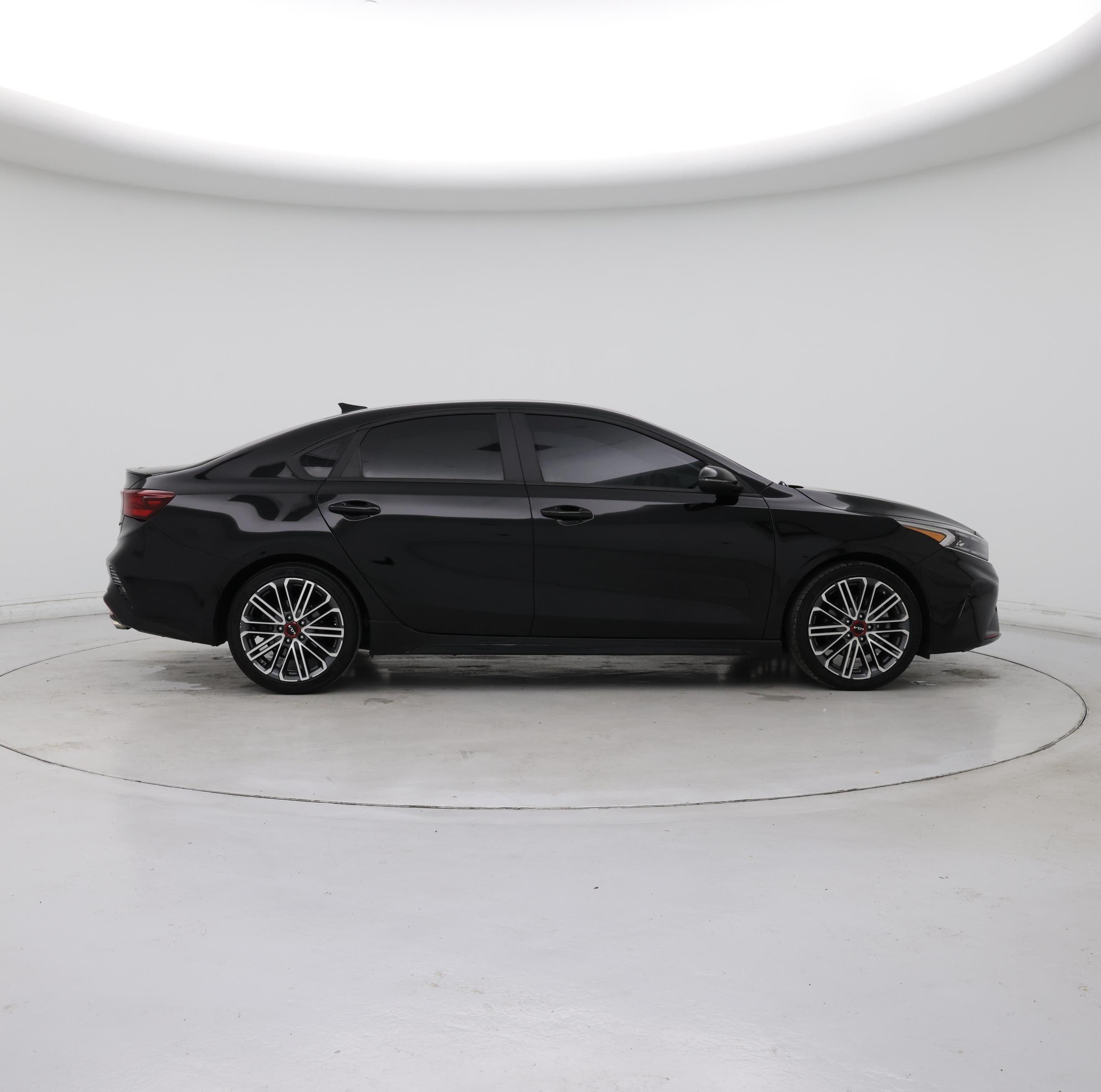 Thumbnail: 2023 Kia Forte - 7