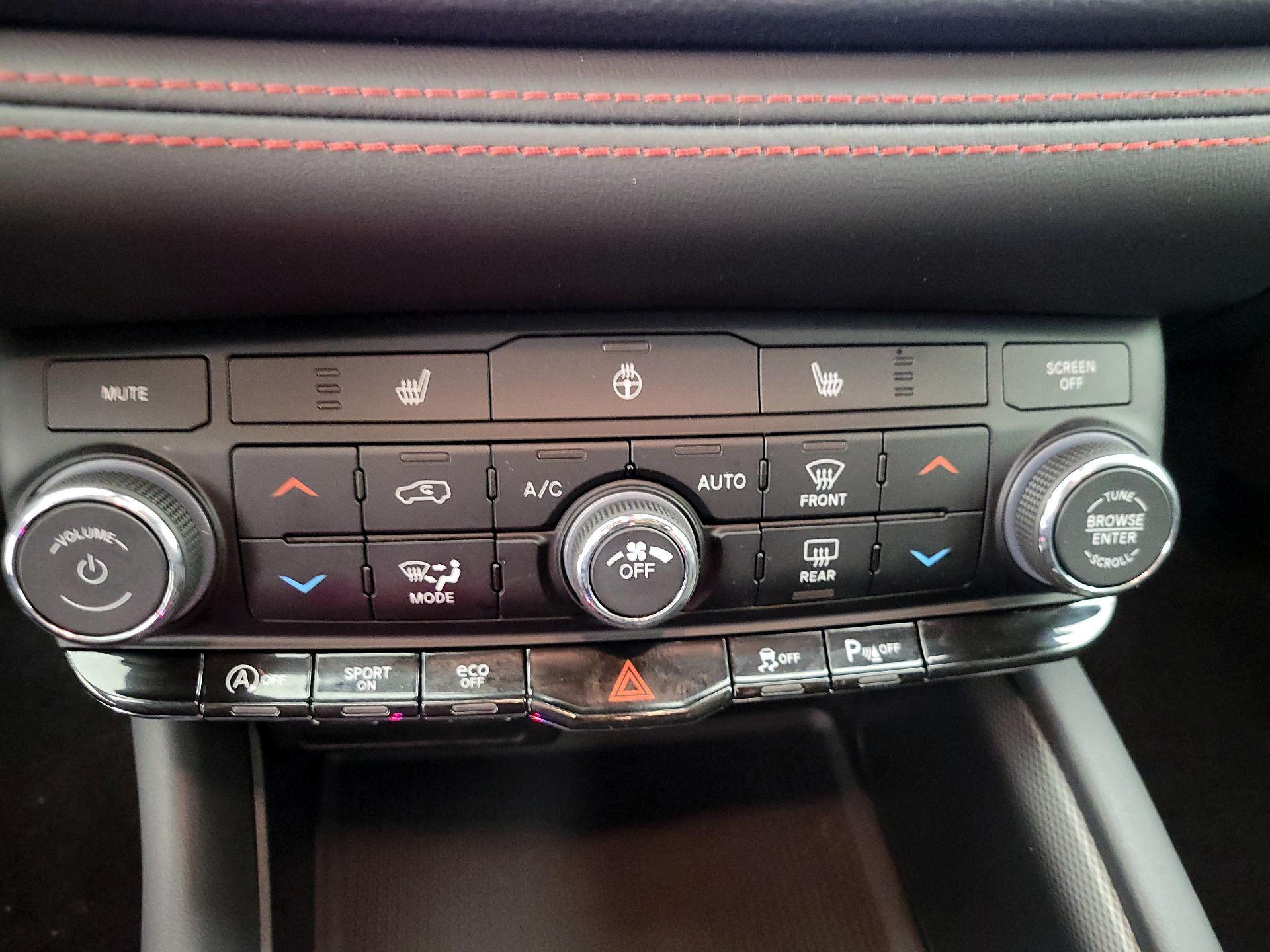 Thumbnail: 2025 Dodge Durango - 17