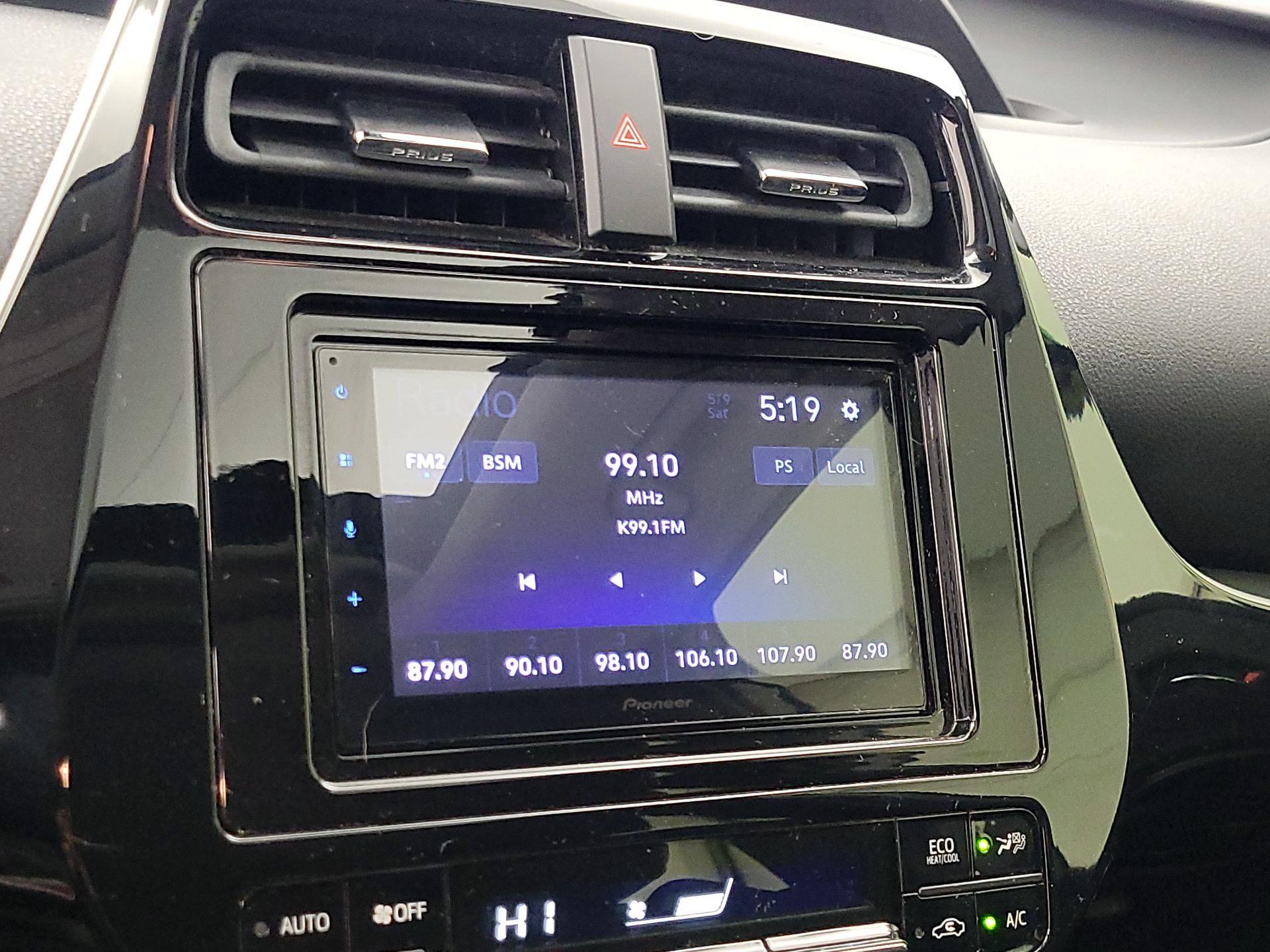 Thumbnail: 2016 Toyota Prius - 15