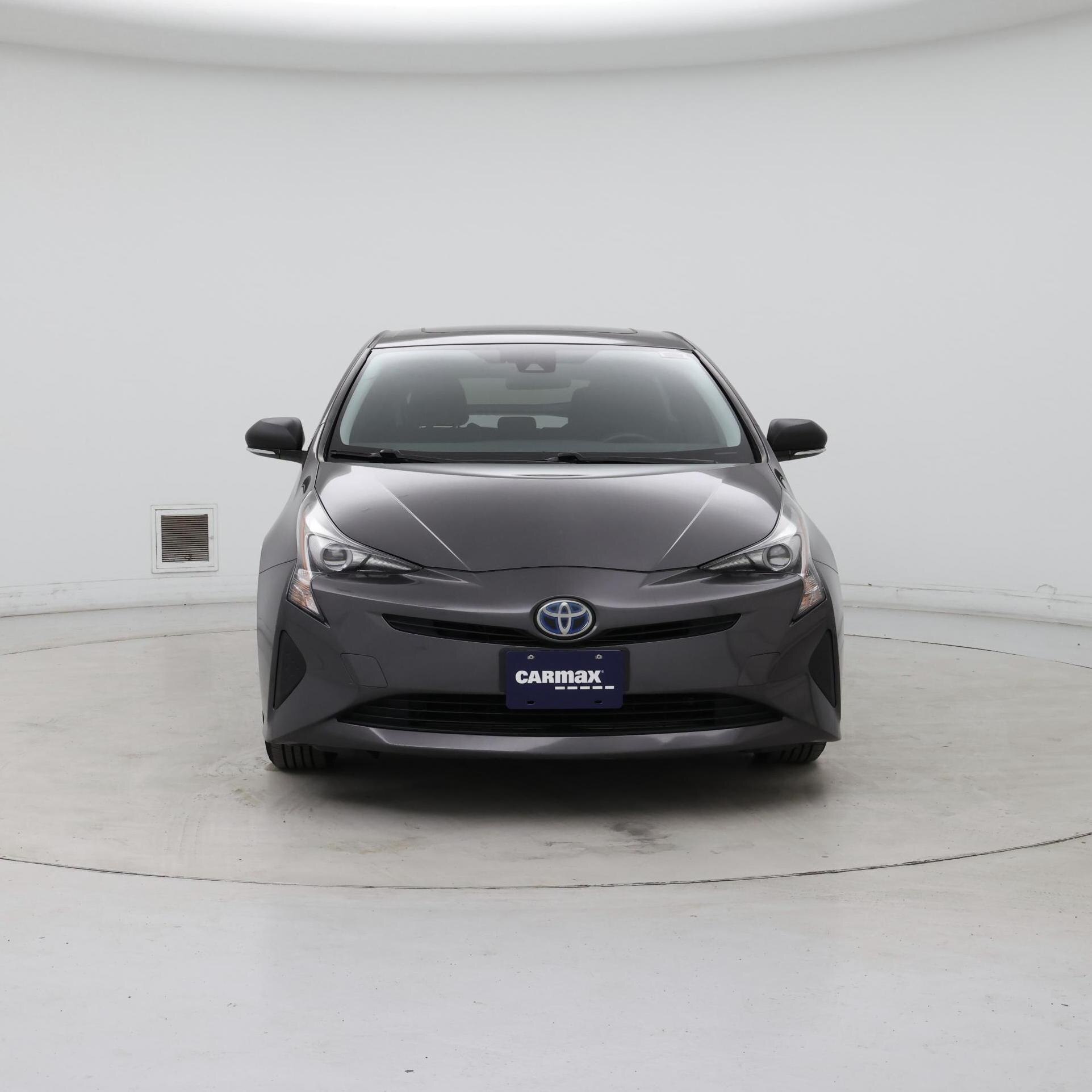 Thumbnail: 2016 Toyota Prius - 5