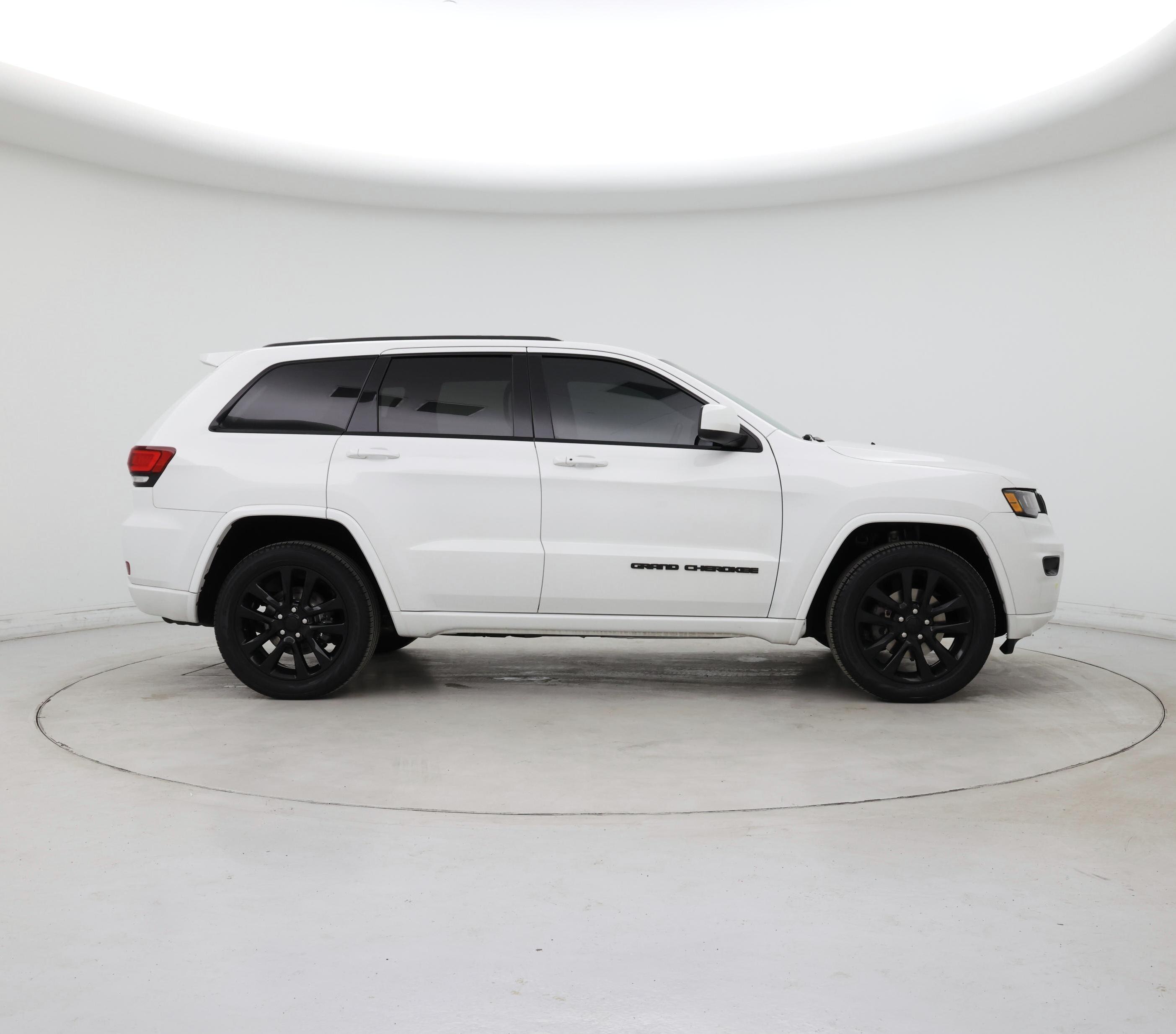 Thumbnail: 2017 Jeep Grand Cherokee - 7