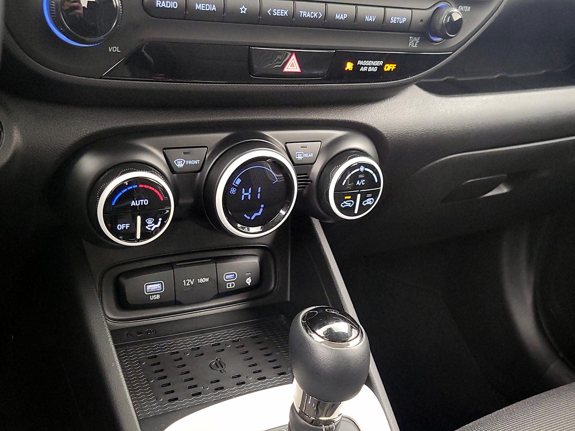 Thumbnail: 2024 Hyundai Venue - 17