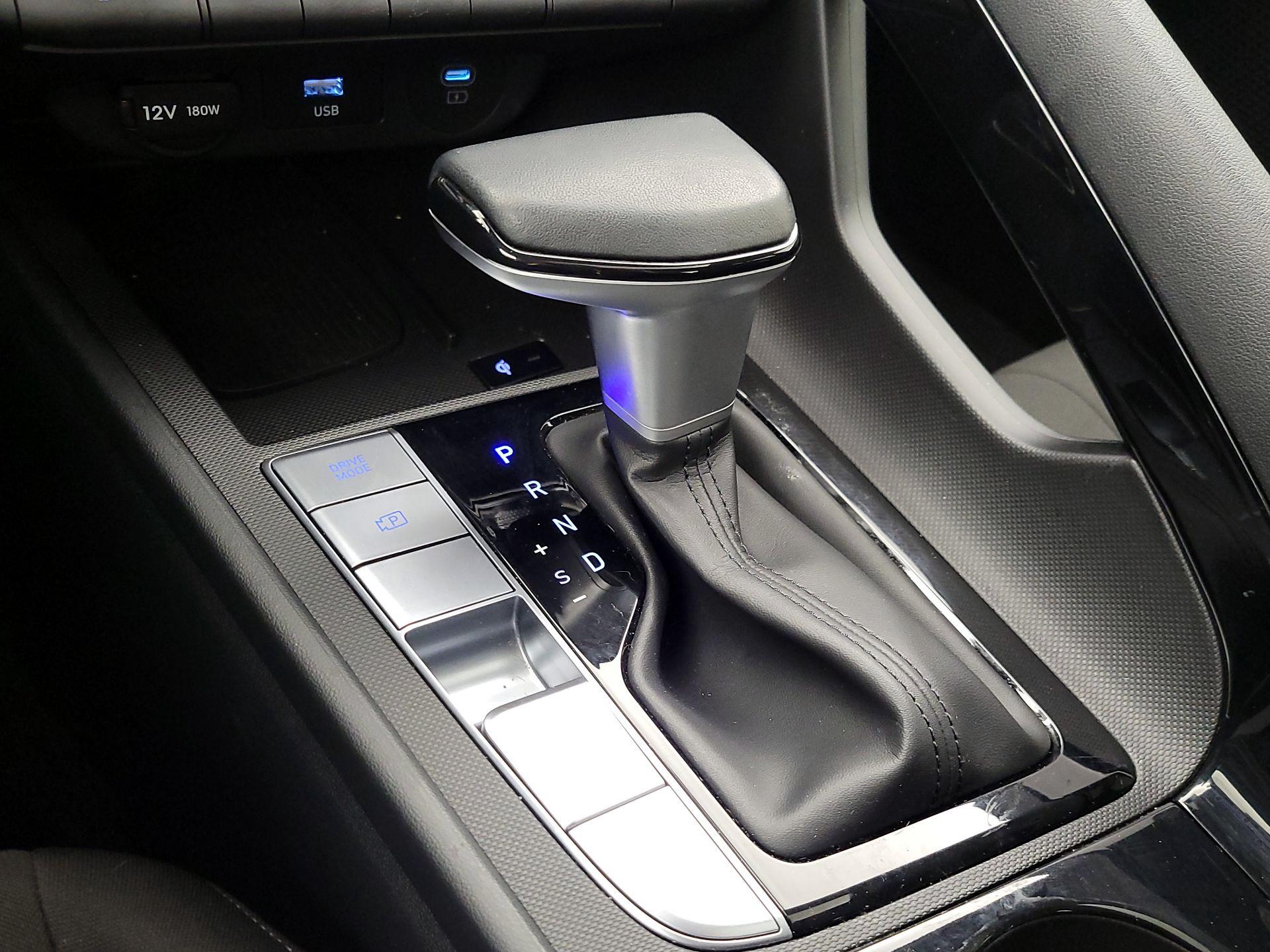 Thumbnail: 2024 Hyundai Elantra - 18