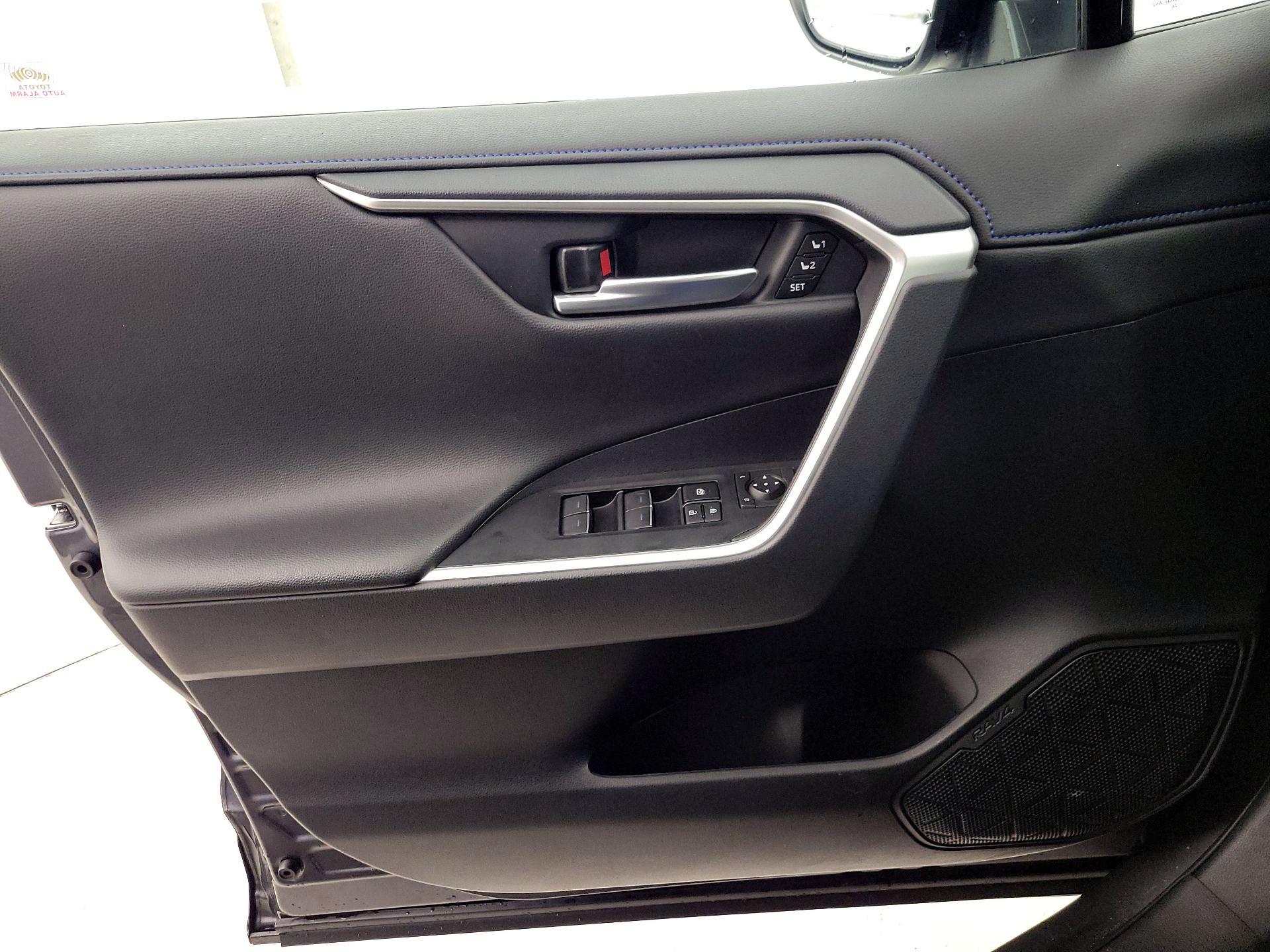 Thumbnail: 2024 Toyota RAV4 - 12