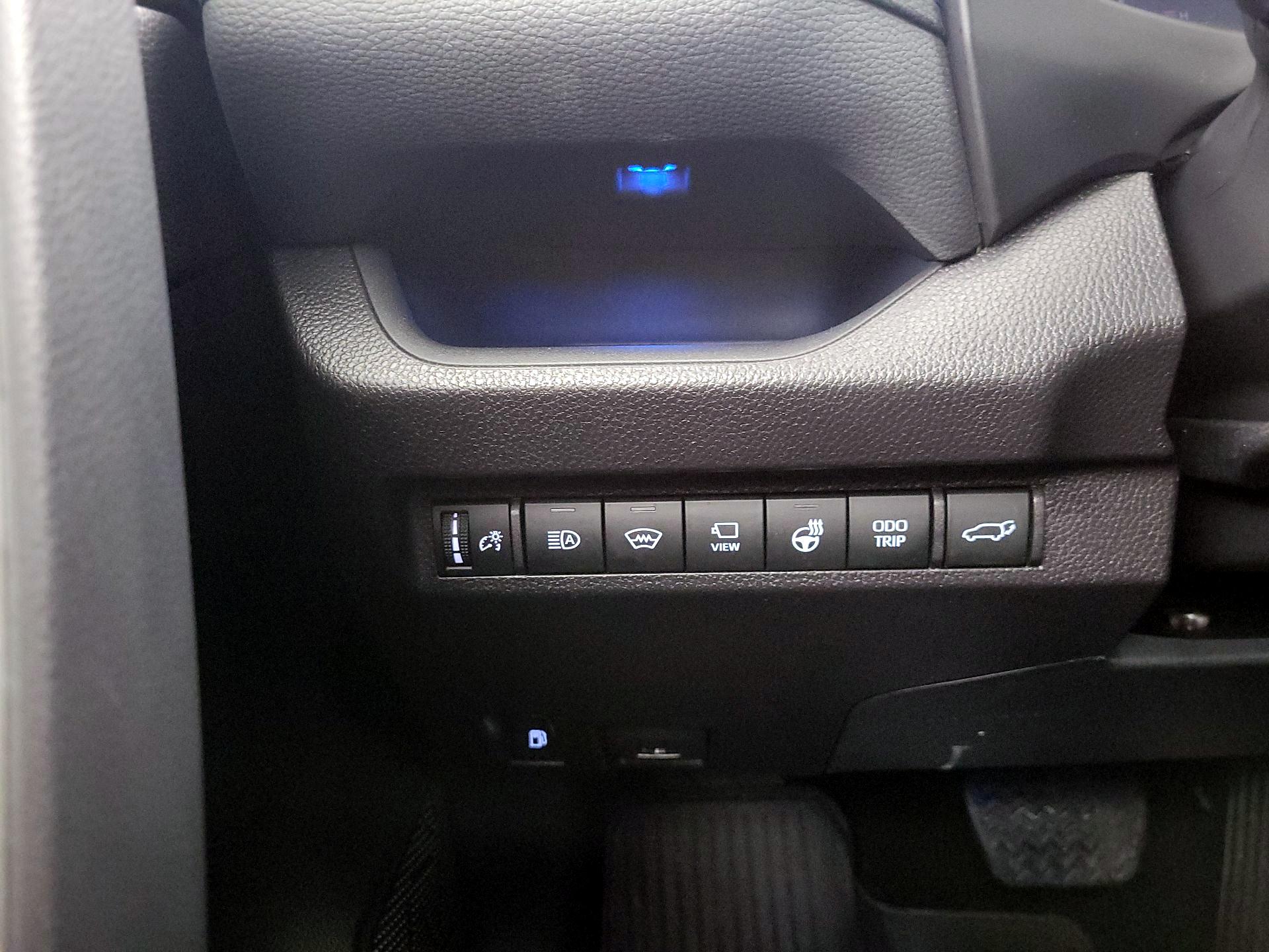 Thumbnail: 2024 Toyota RAV4 - 13