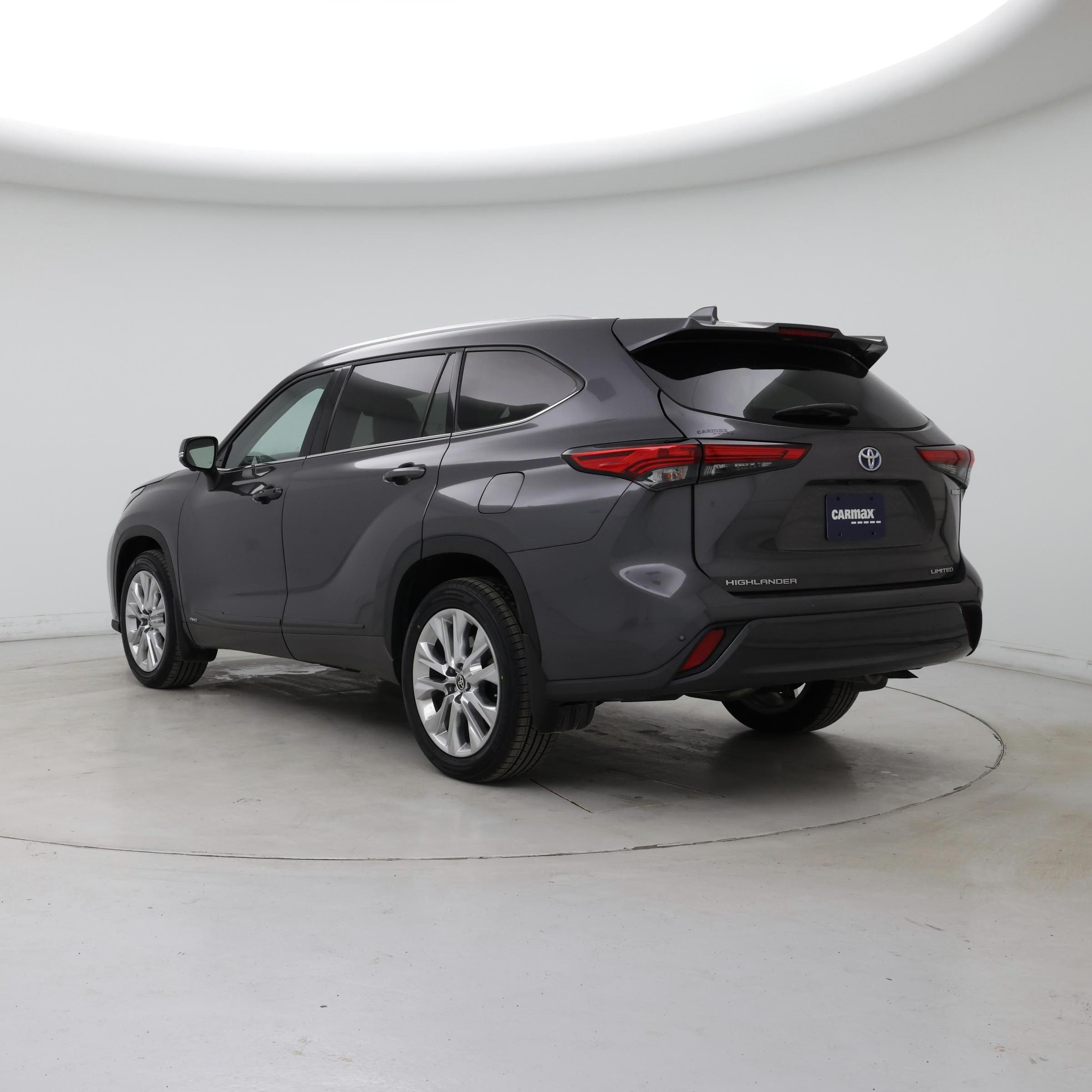 Thumbnail: 2023 Toyota Highlander - 2