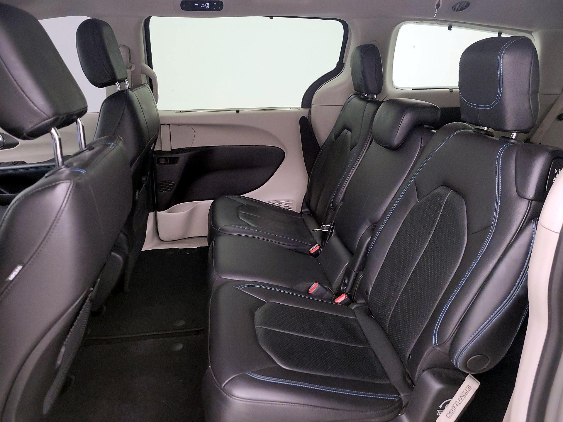 Thumbnail: 2021 Chrysler Pacifica - 19