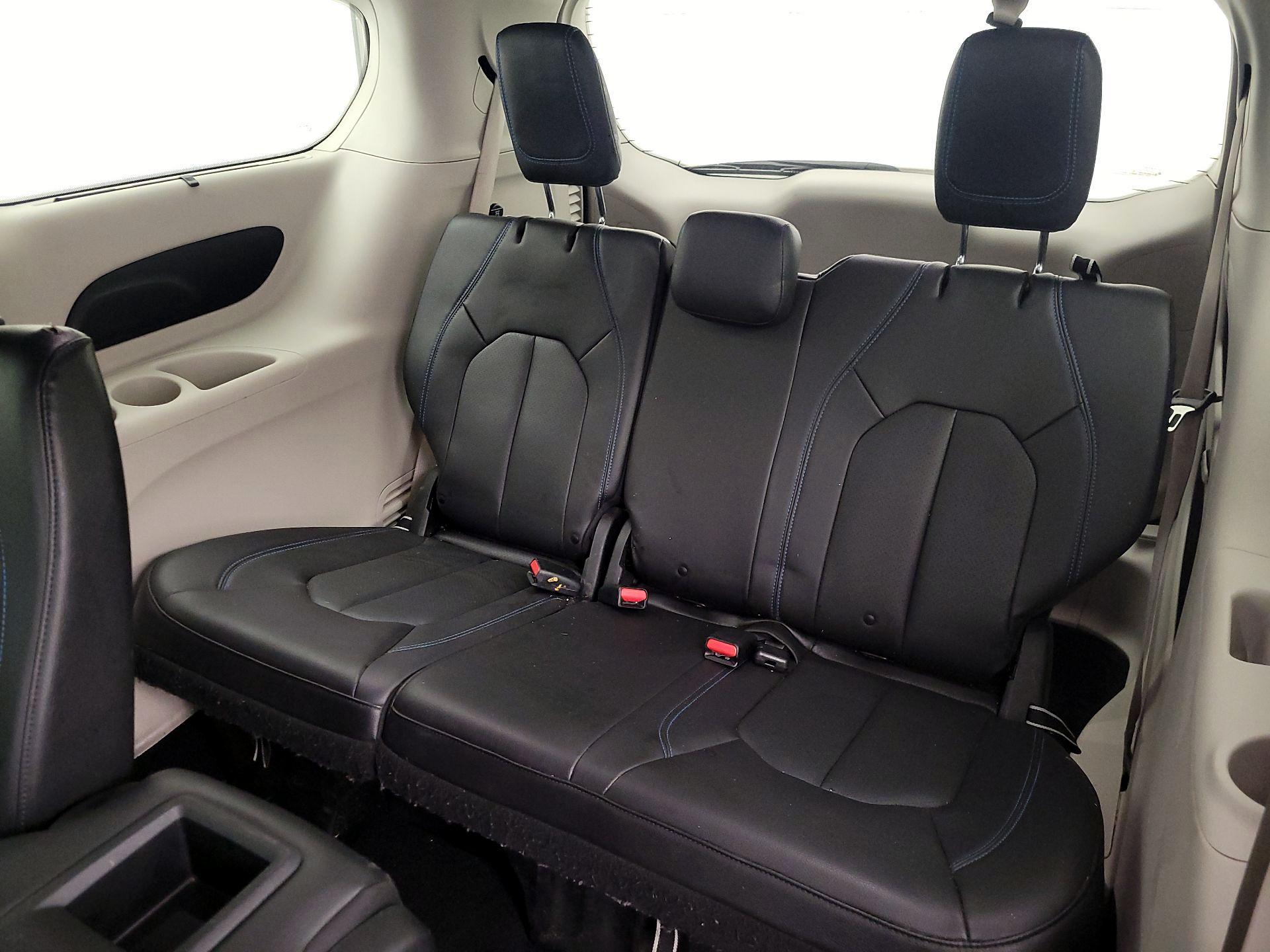 Thumbnail: 2021 Chrysler Pacifica - 20