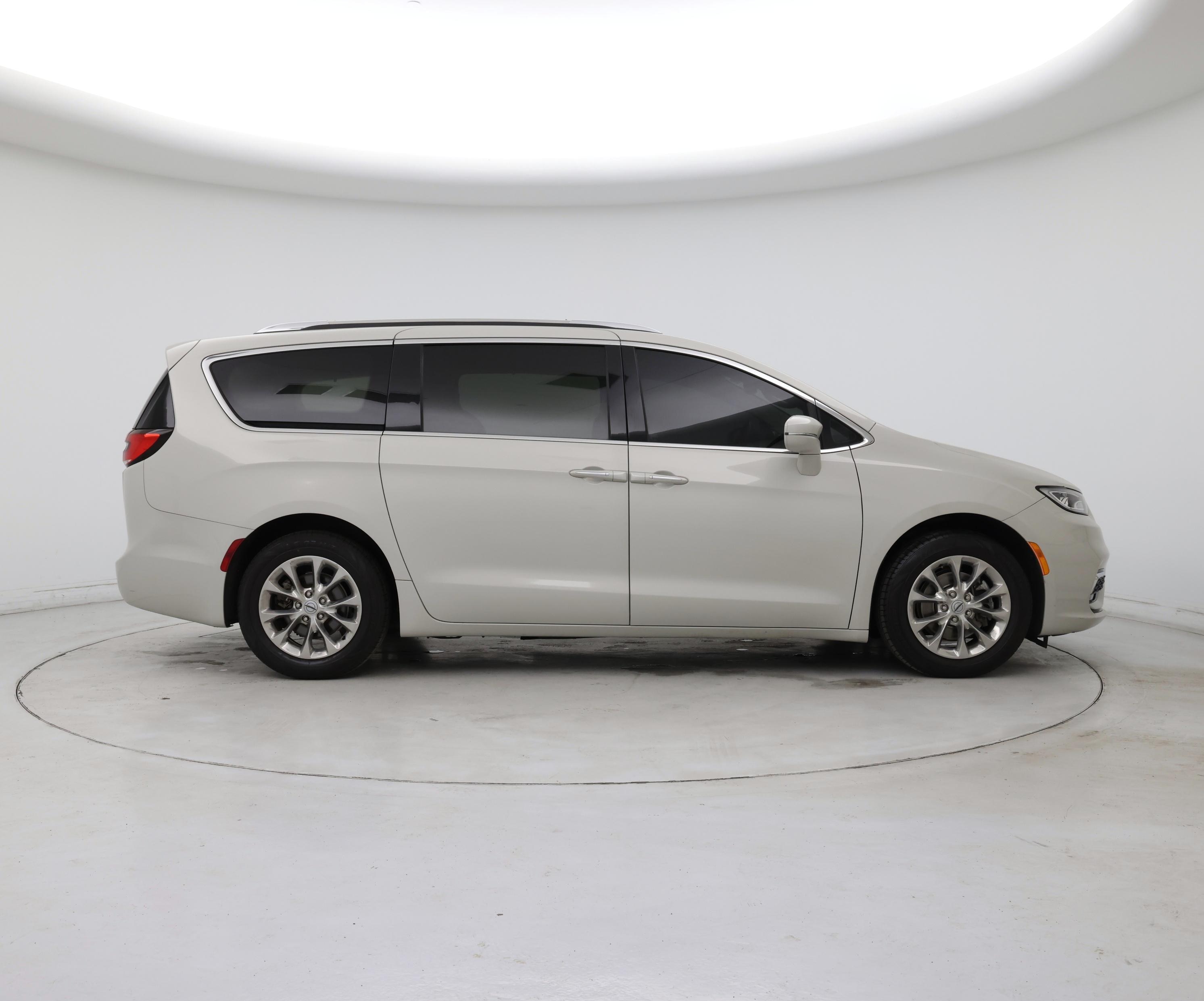 Thumbnail: 2021 Chrysler Pacifica - 7