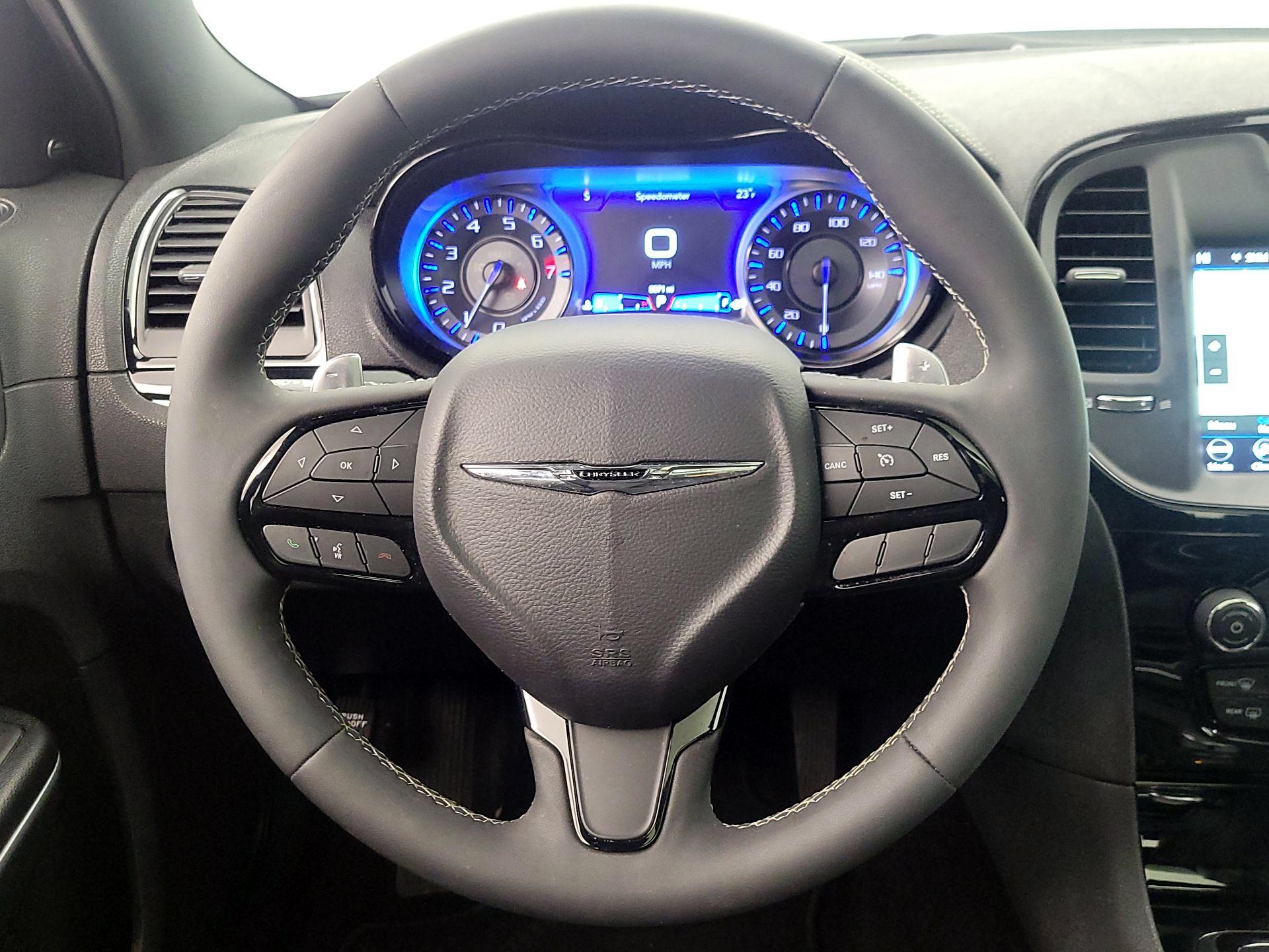 Thumbnail: 2023 Chrysler 300 - 10