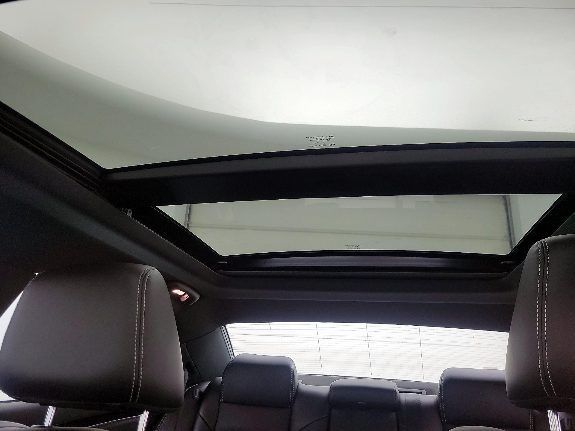 Thumbnail: 2023 Chrysler 300 - 20