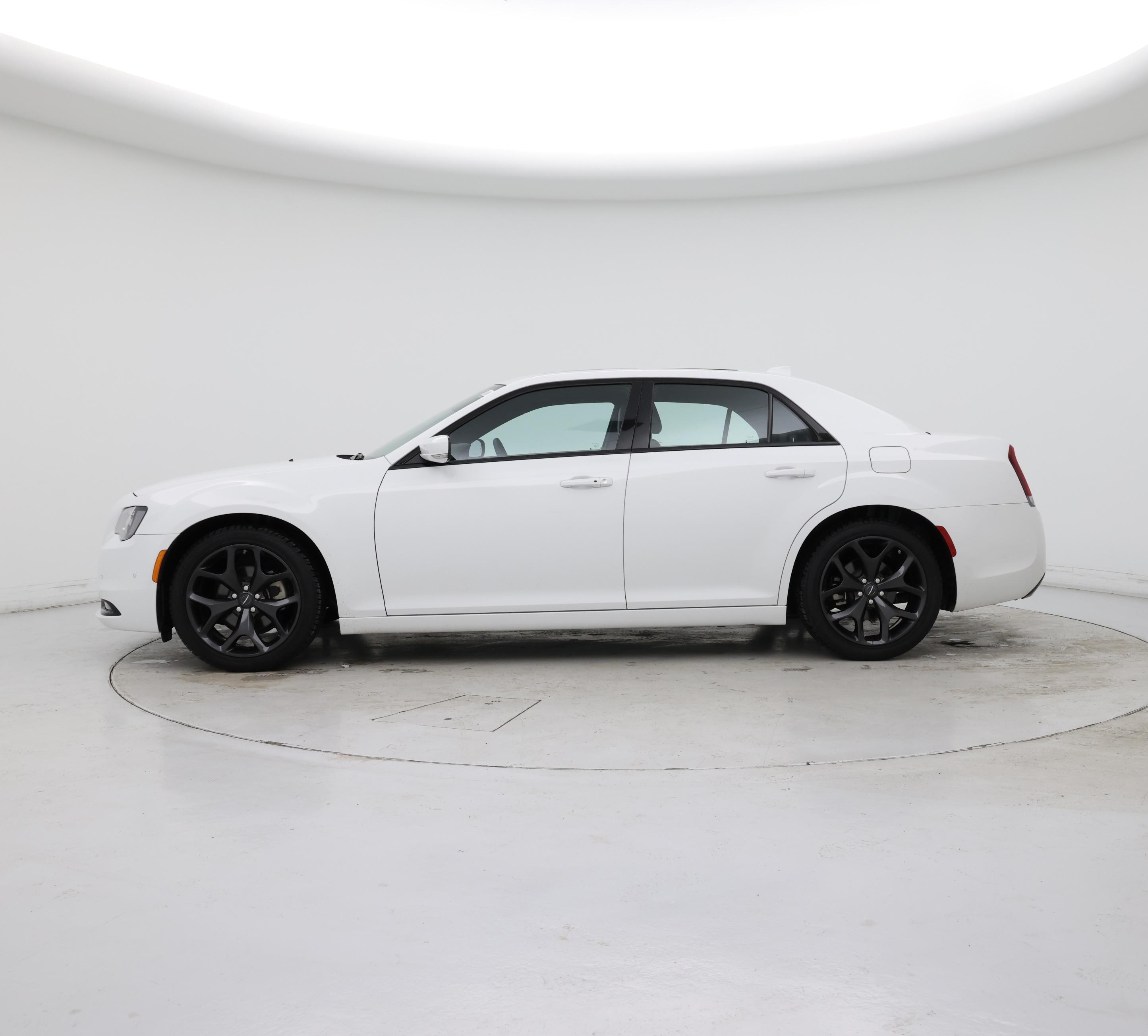 Thumbnail: 2023 Chrysler 300 - 3