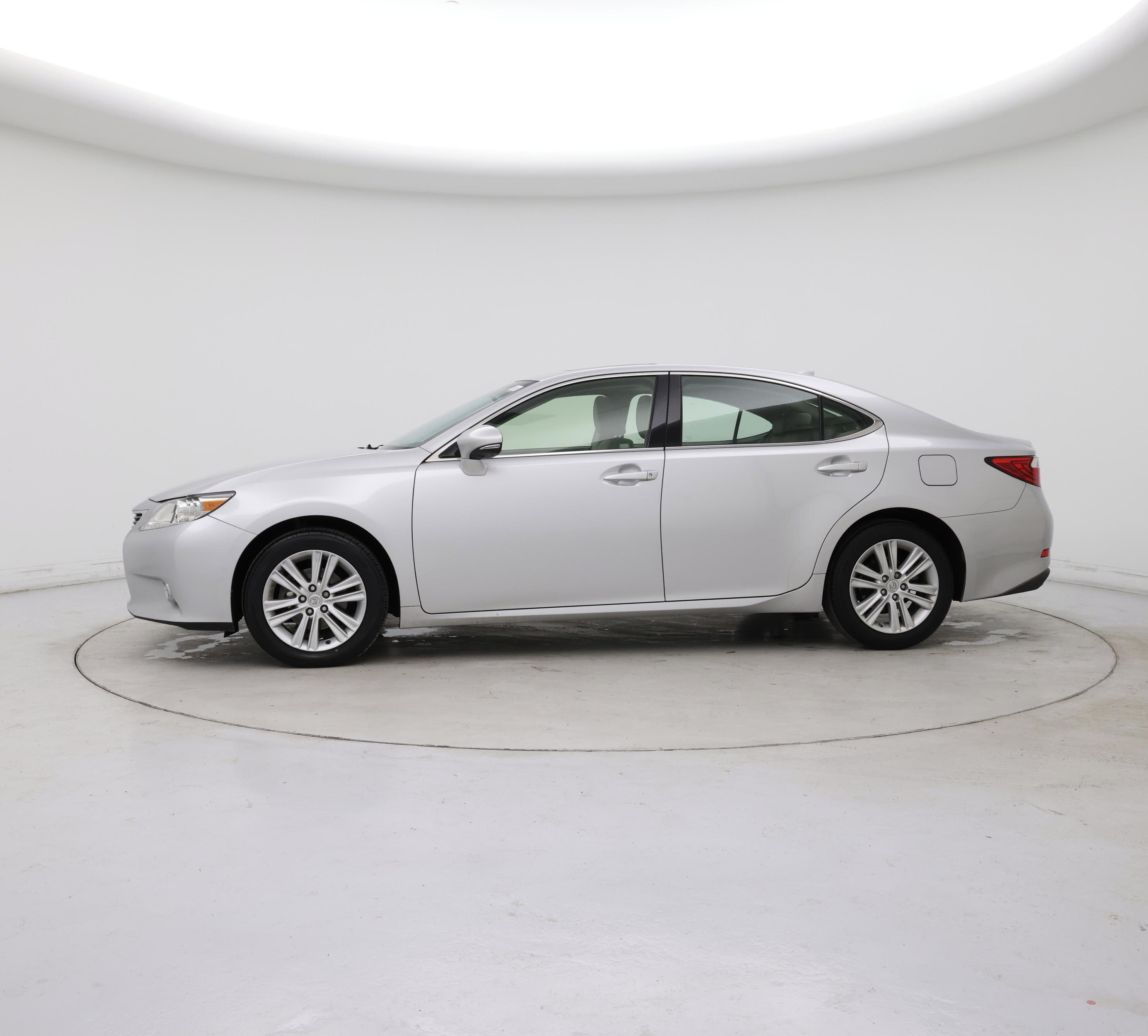 Thumbnail: 2015 Lexus ES - 5