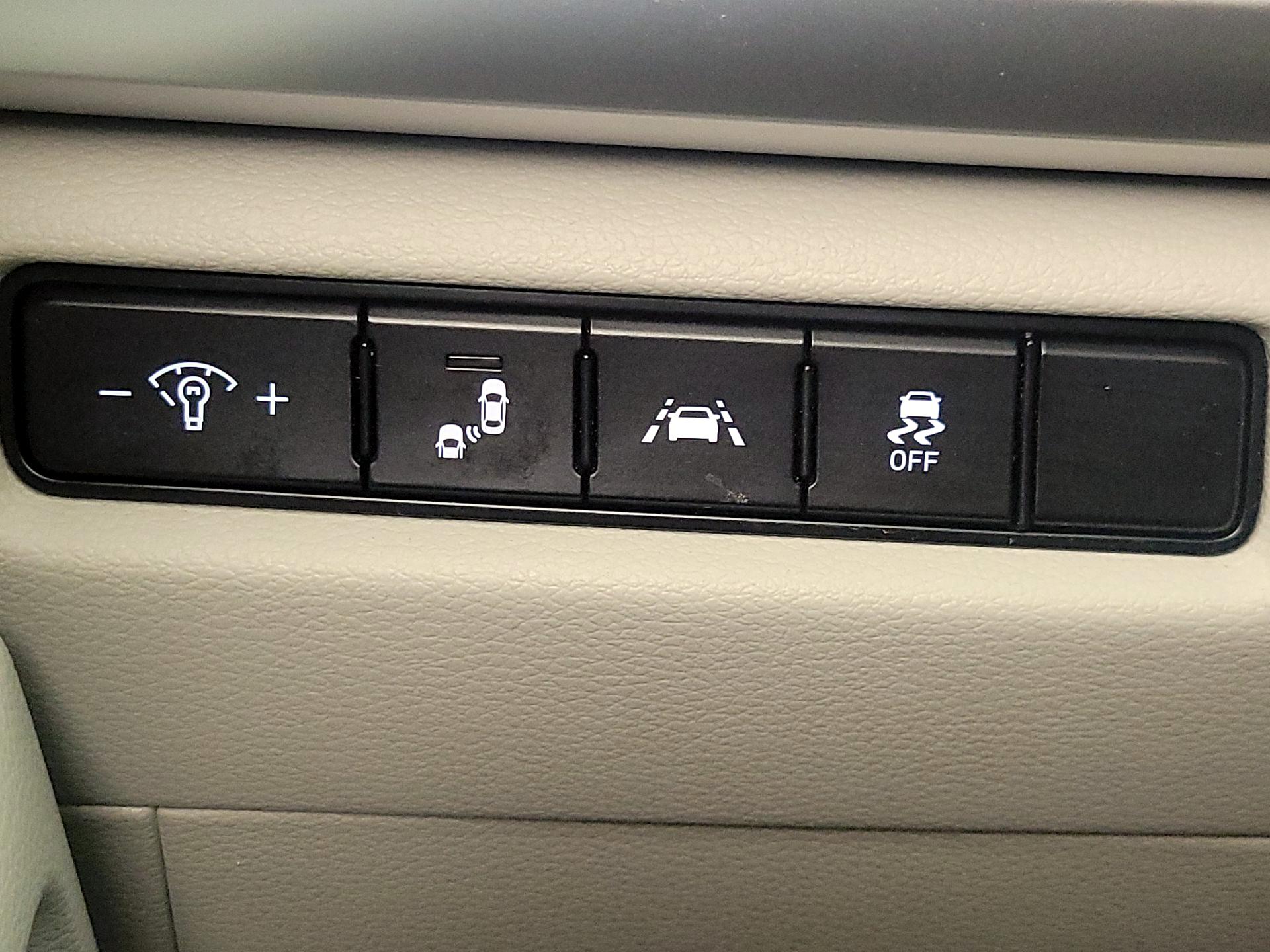 Thumbnail: 2020 Kia Telluride - 13