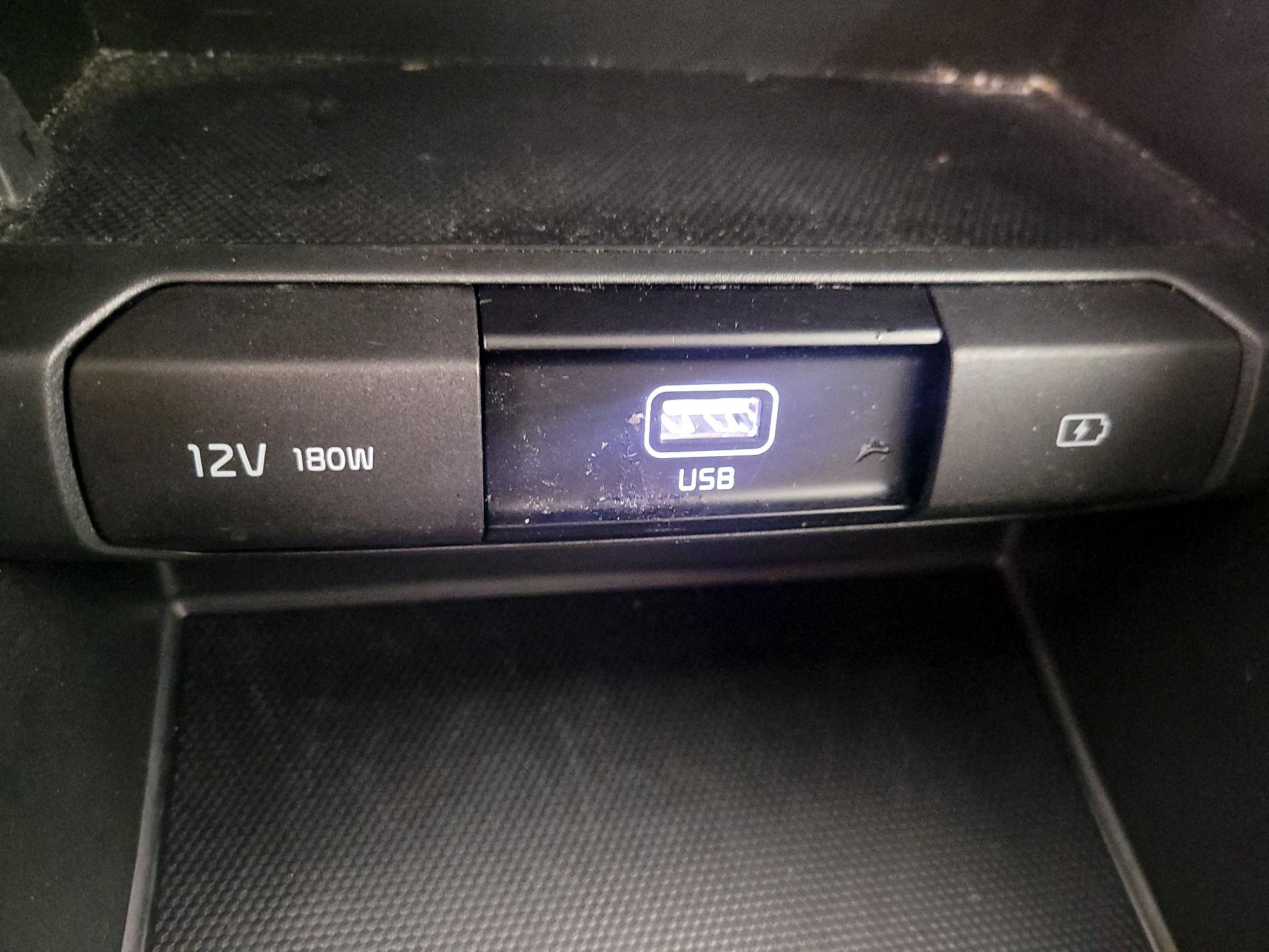 Thumbnail: 2020 Kia Telluride - 18