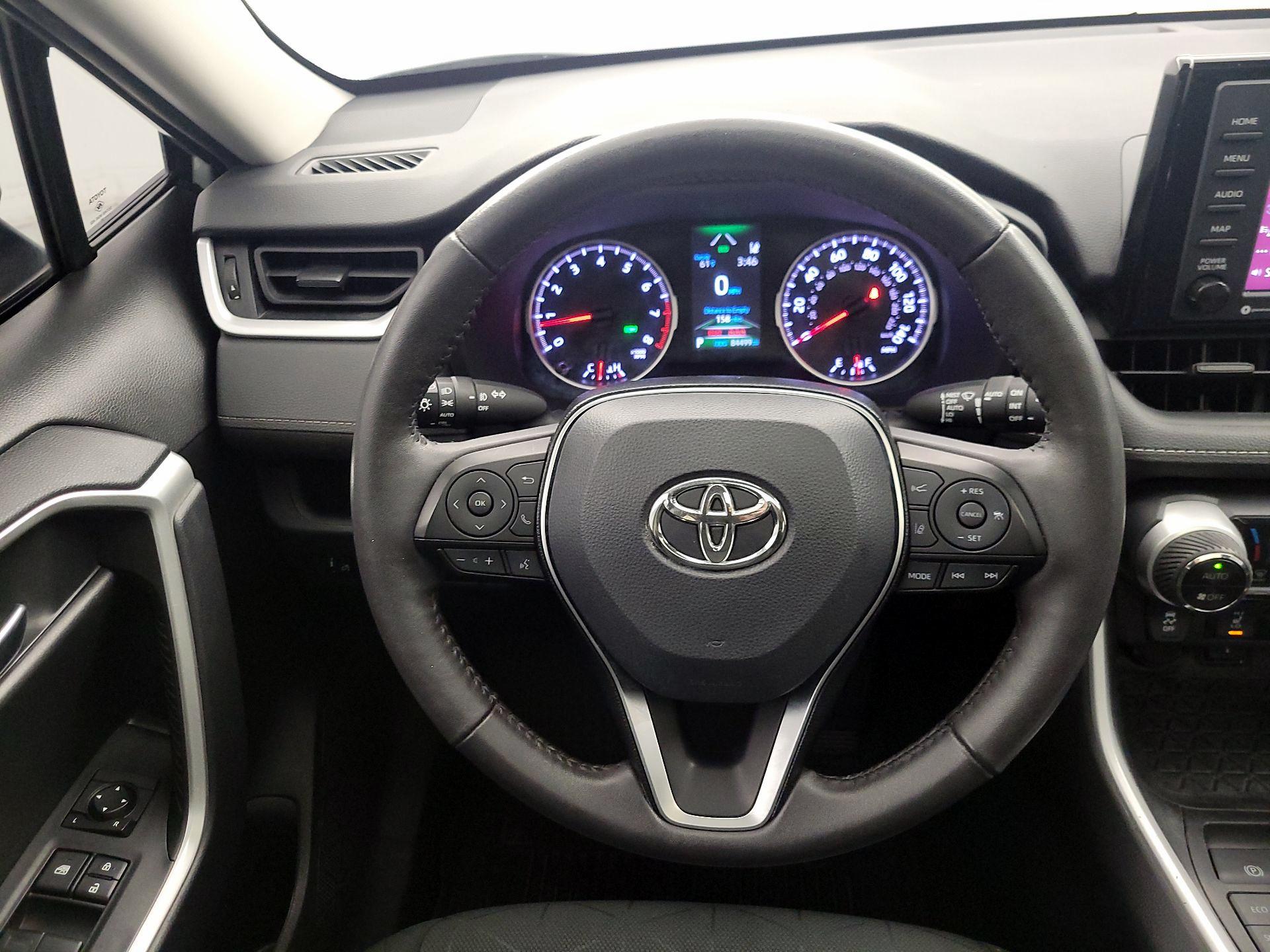 Thumbnail: 2021 Toyota RAV4 - 10