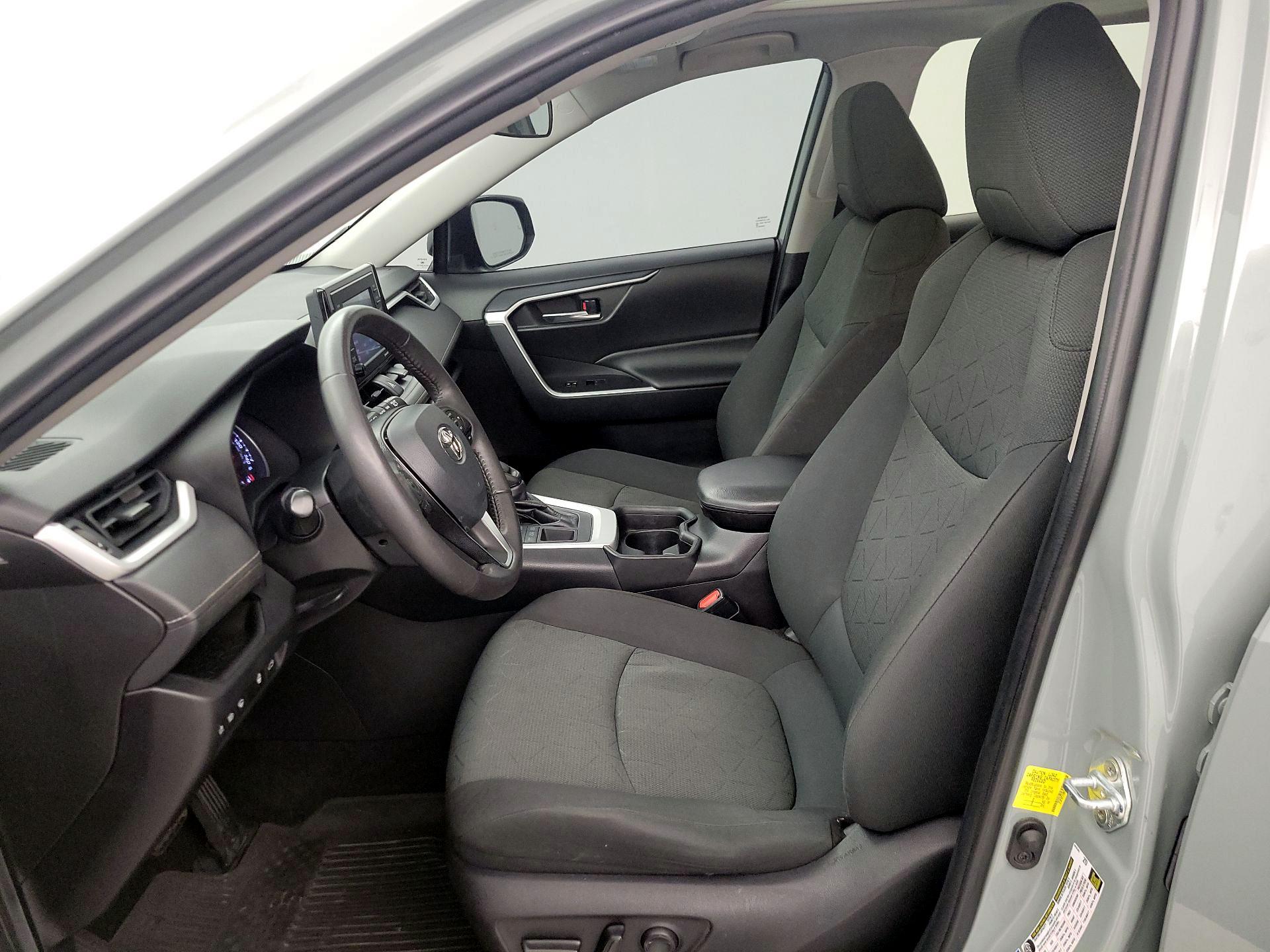 Thumbnail: 2021 Toyota RAV4 - 11